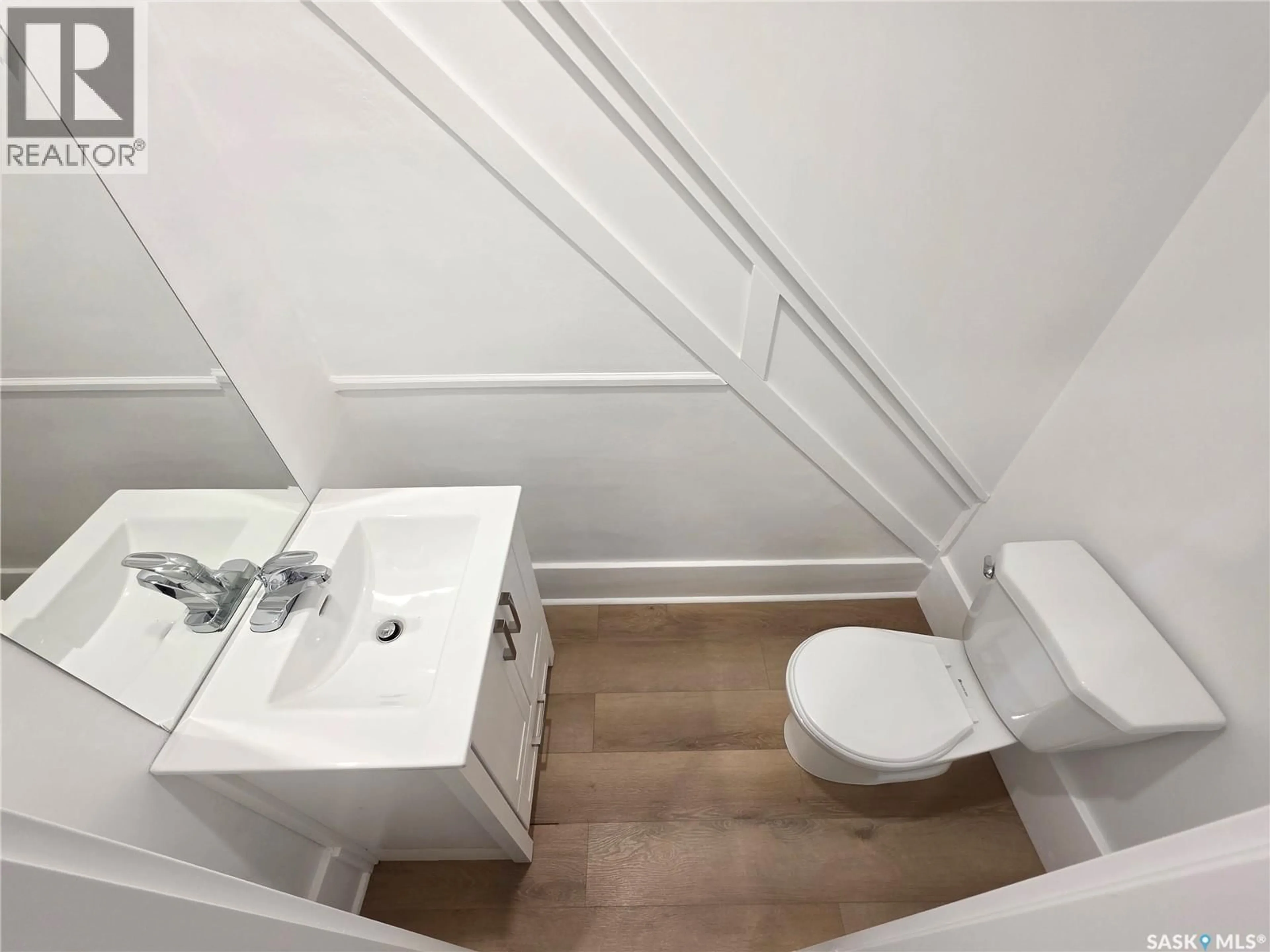 A pic of a room for 430 2ND AVENUE, Swift Current Saskatchewan S9H2E4