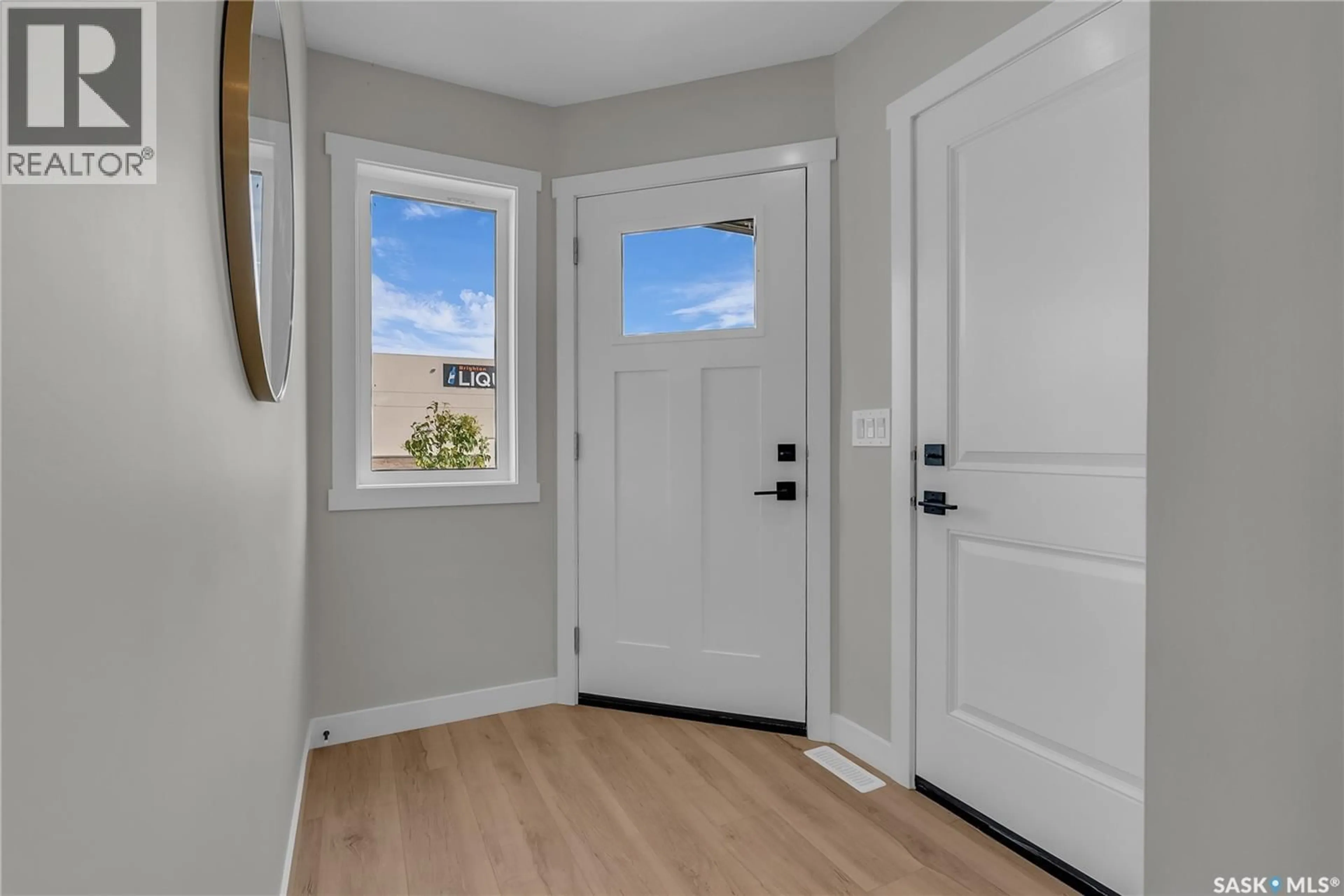 Indoor entryway for 404 155 MCFAULL WAY, Saskatoon Saskatchewan S7V0Y2