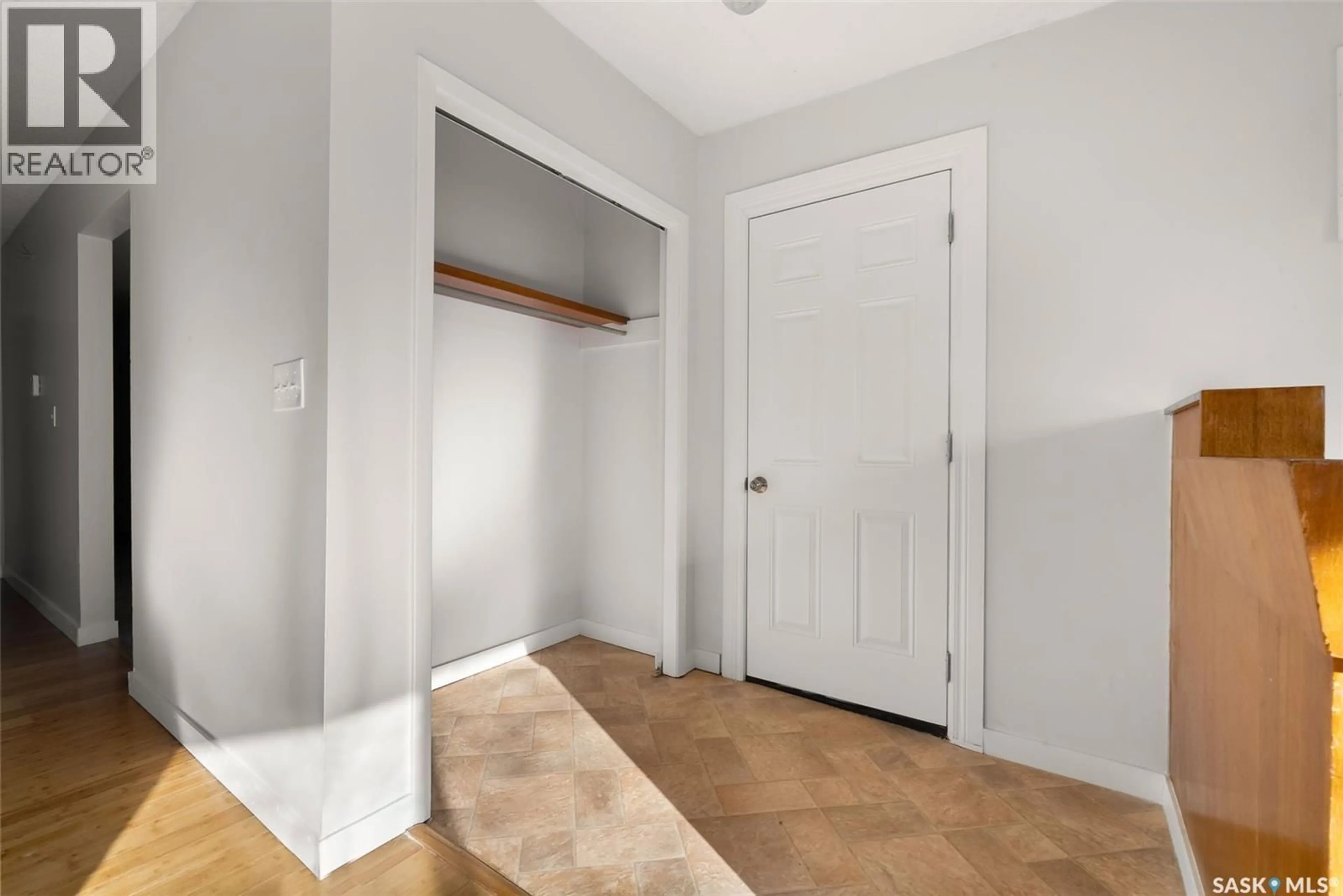 Indoor entryway for 416 SOURIS AVENUE, Wilcox Saskatchewan S0G5E0