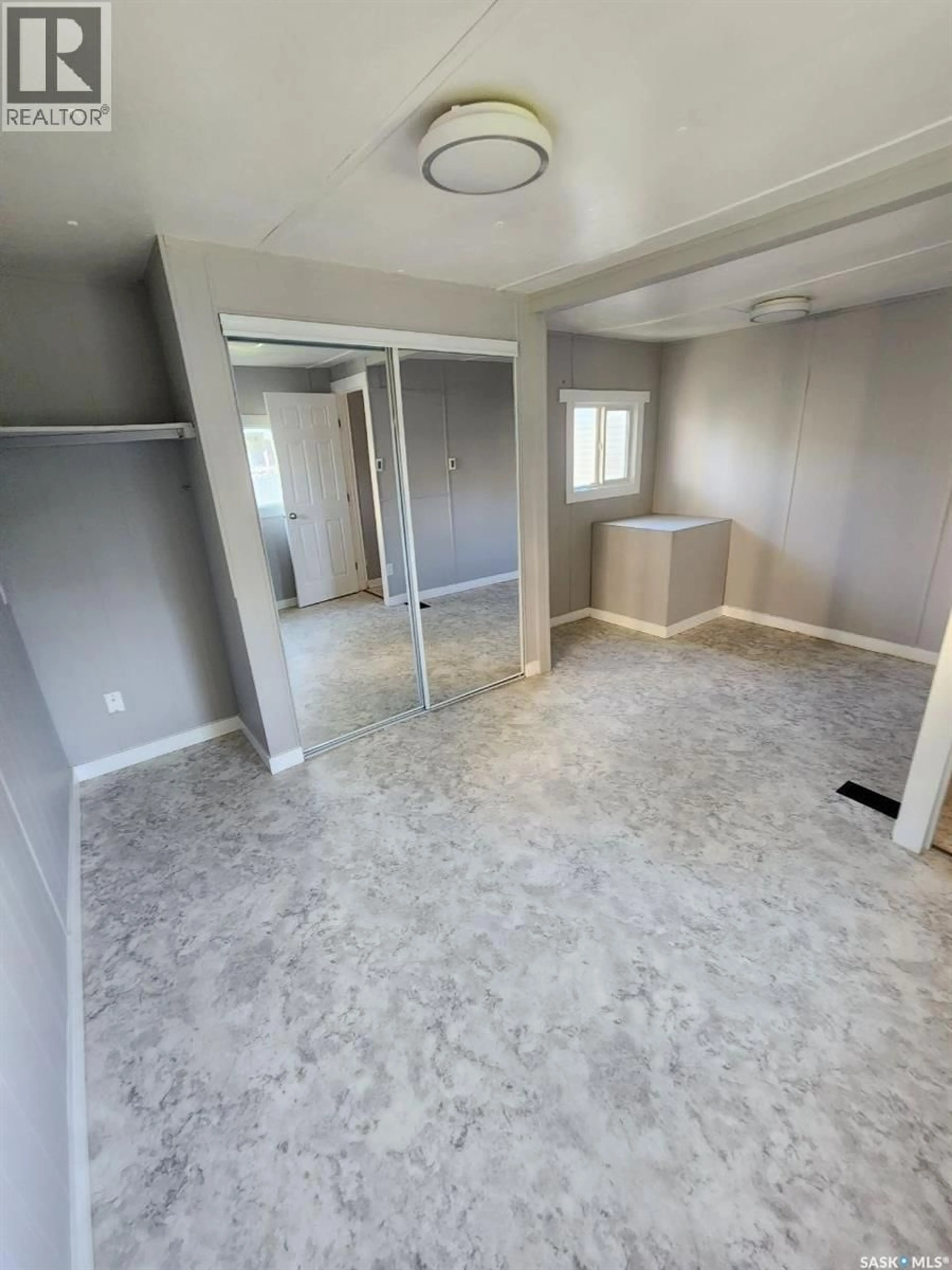 A pic of a room for 14 321 DUNLOP STREET, Saskatoon Saskatchewan S7N2P7