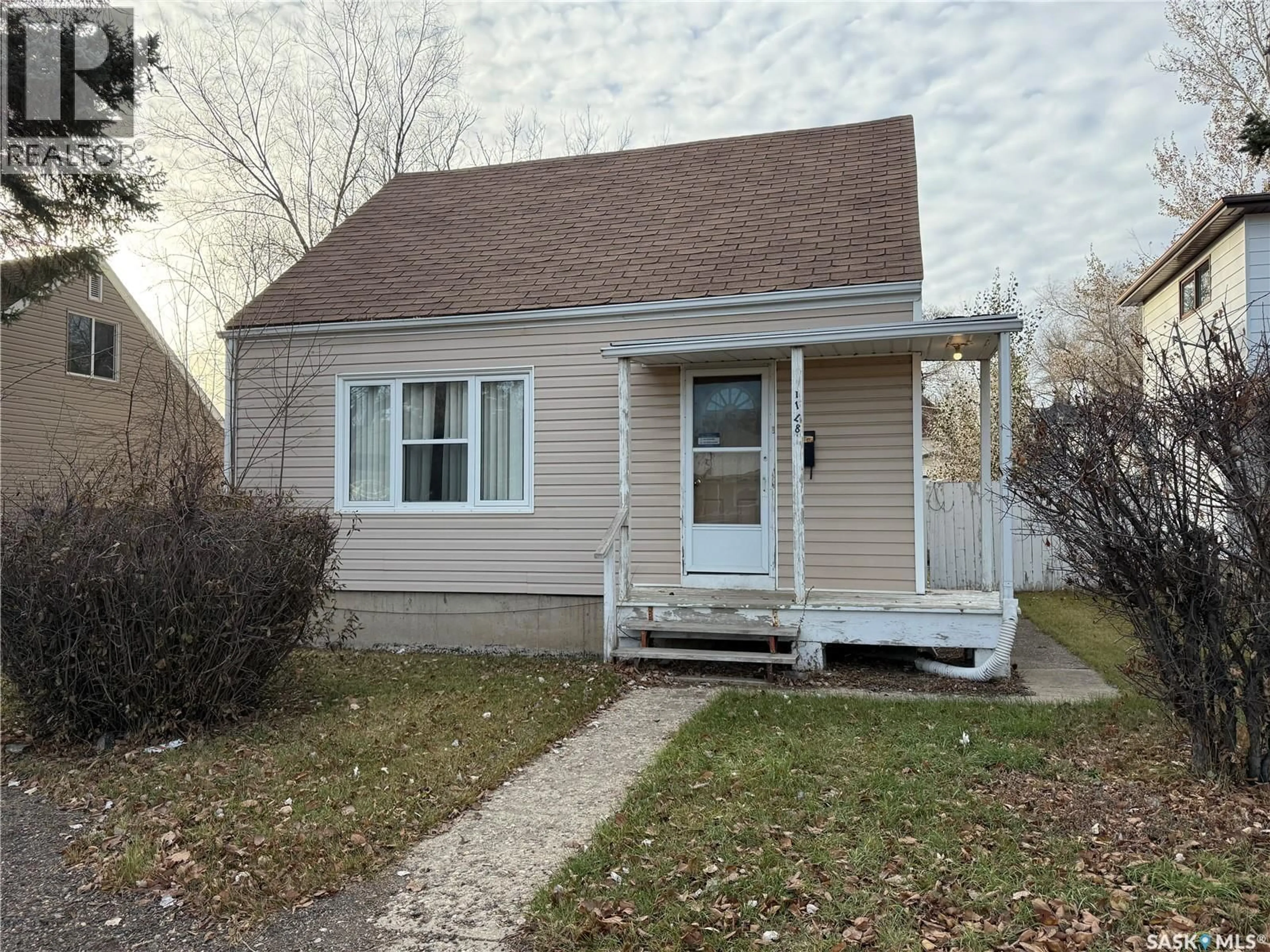 Home with vinyl exterior material, street for 1178 CHESTNUT AVENUE, Moose Jaw Saskatchewan S6H1B1