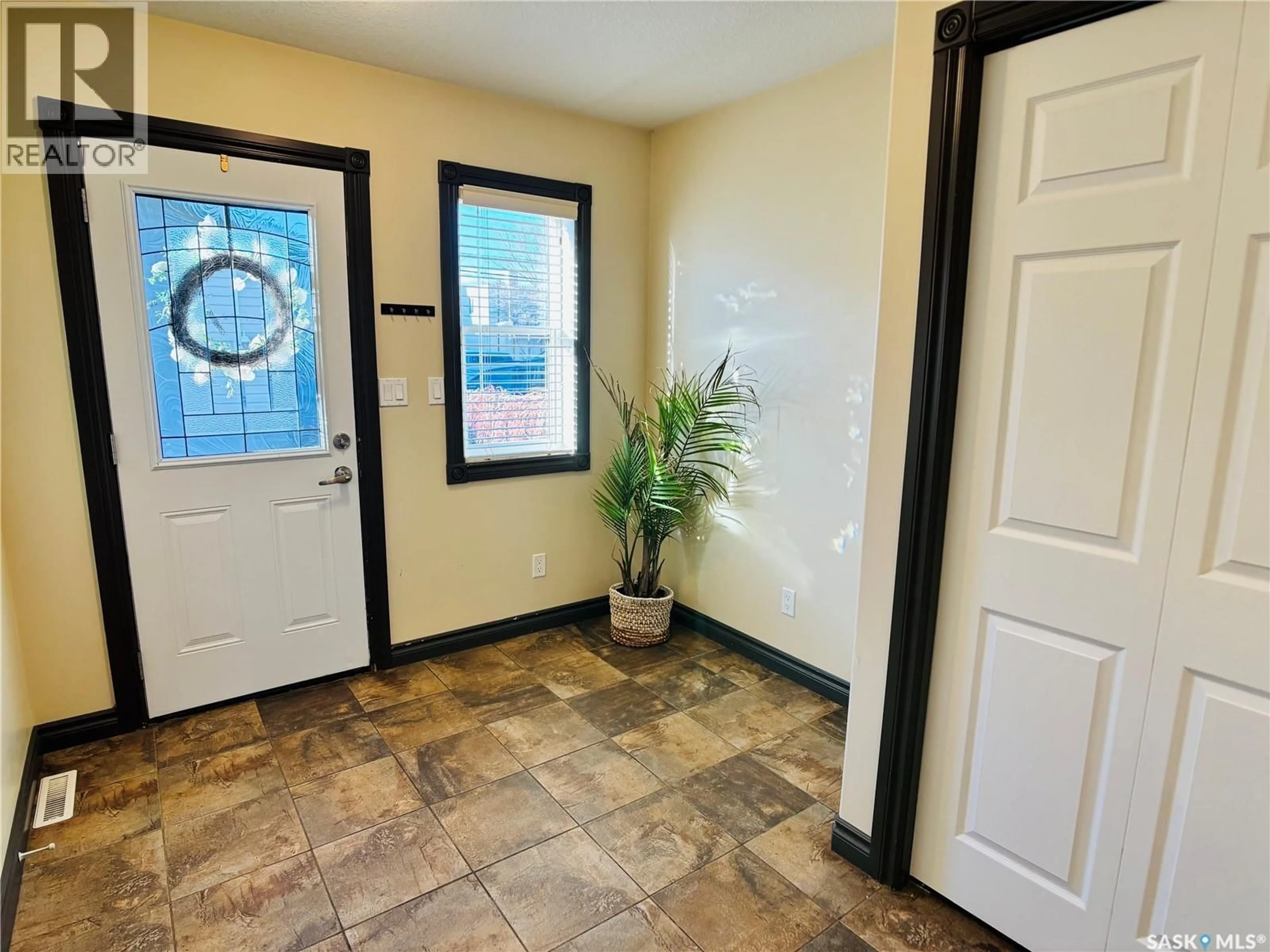 Indoor entryway for 1208 SIXTH STREET, Estevan Saskatchewan S4A1B1