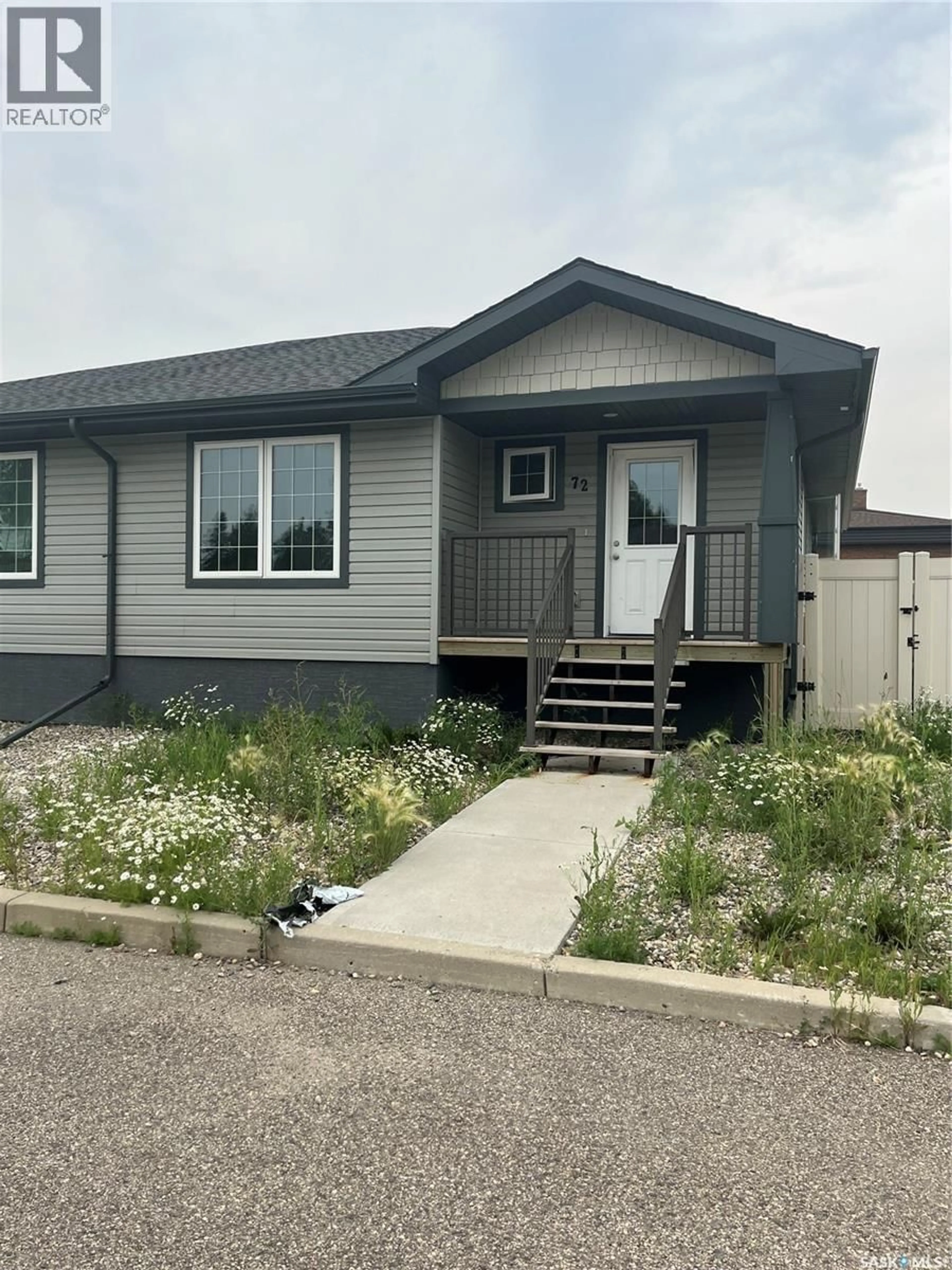 Home with vinyl exterior material, street for 72 - 29 CAMERON WAY, Yorkton Saskatchewan S3N2X3