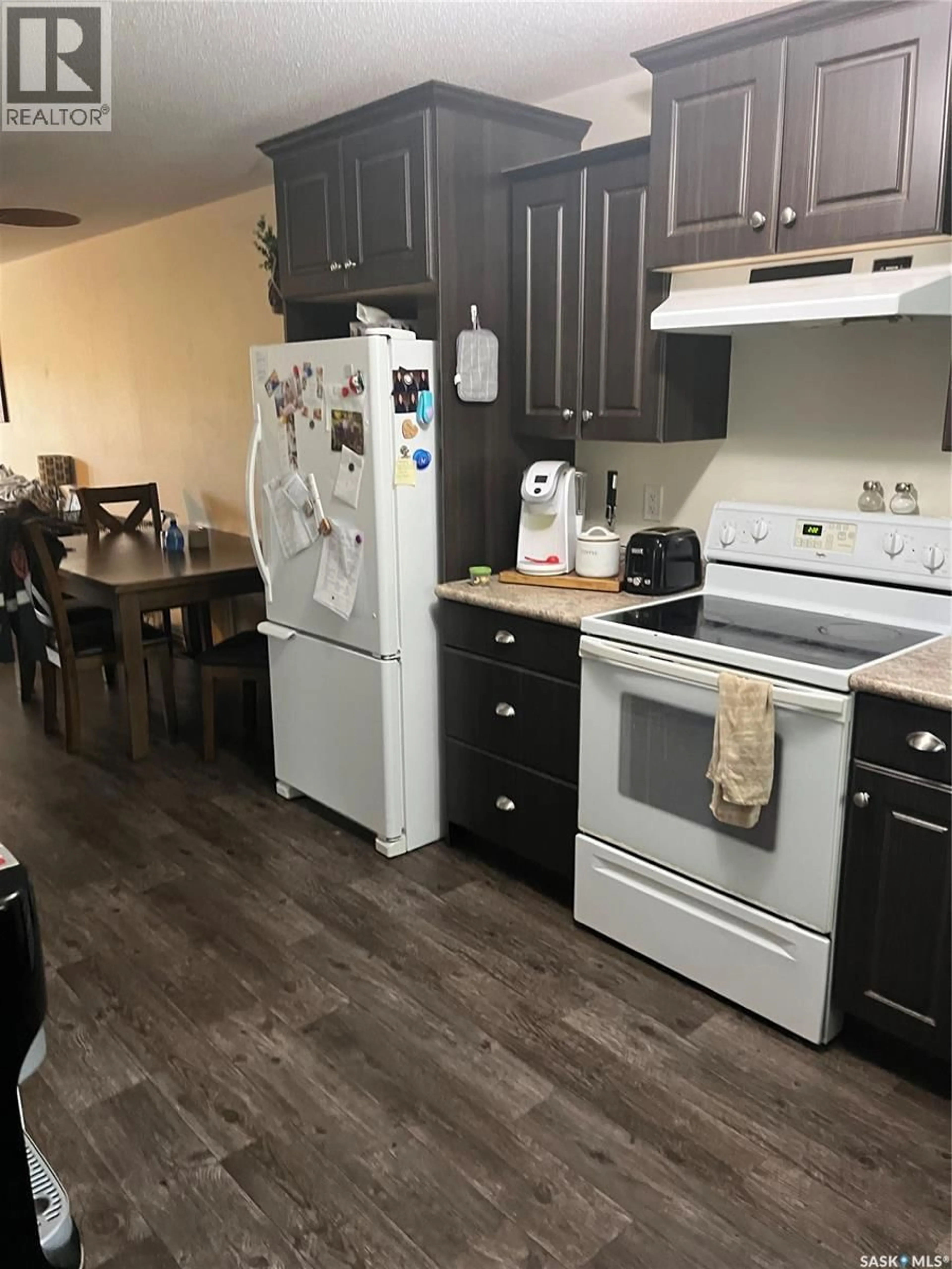 Standard kitchen, wood/laminate floor for 73 - 11 CAMERON WAY, Yorkton Saskatchewan S3N2X3