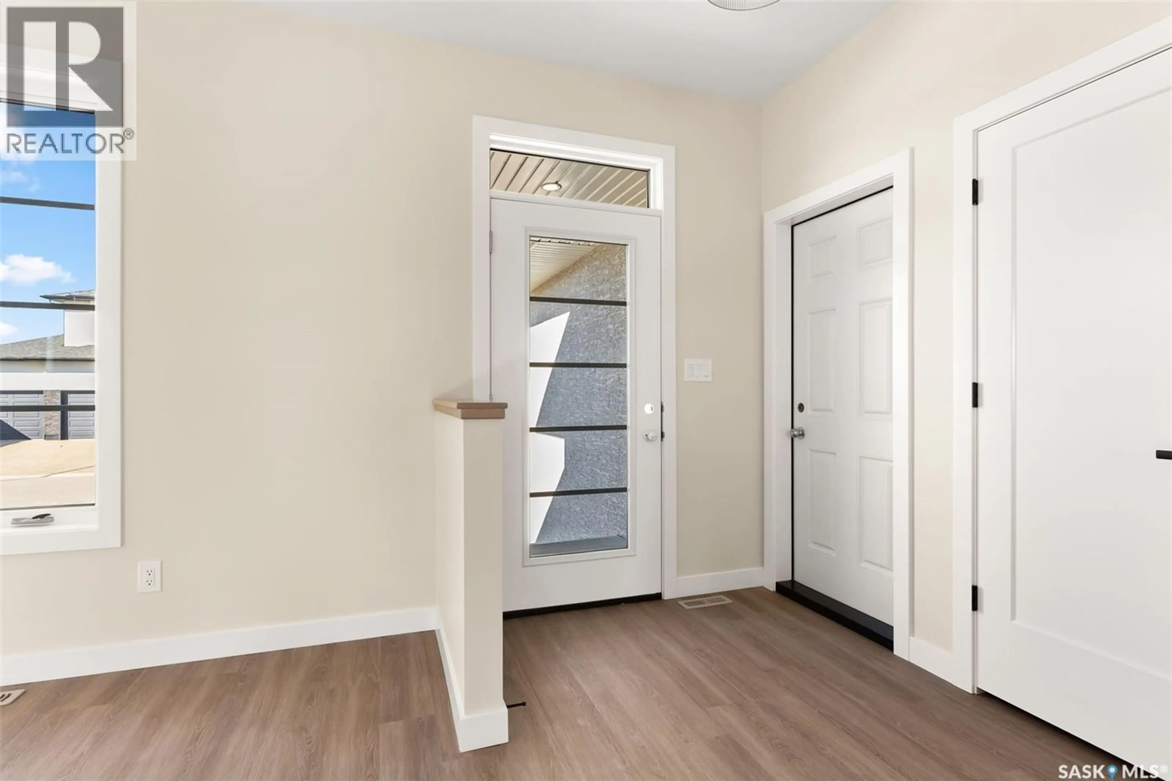 Indoor entryway for 5 KONANZ BAY, Balgonie Saskatchewan S0G0E0