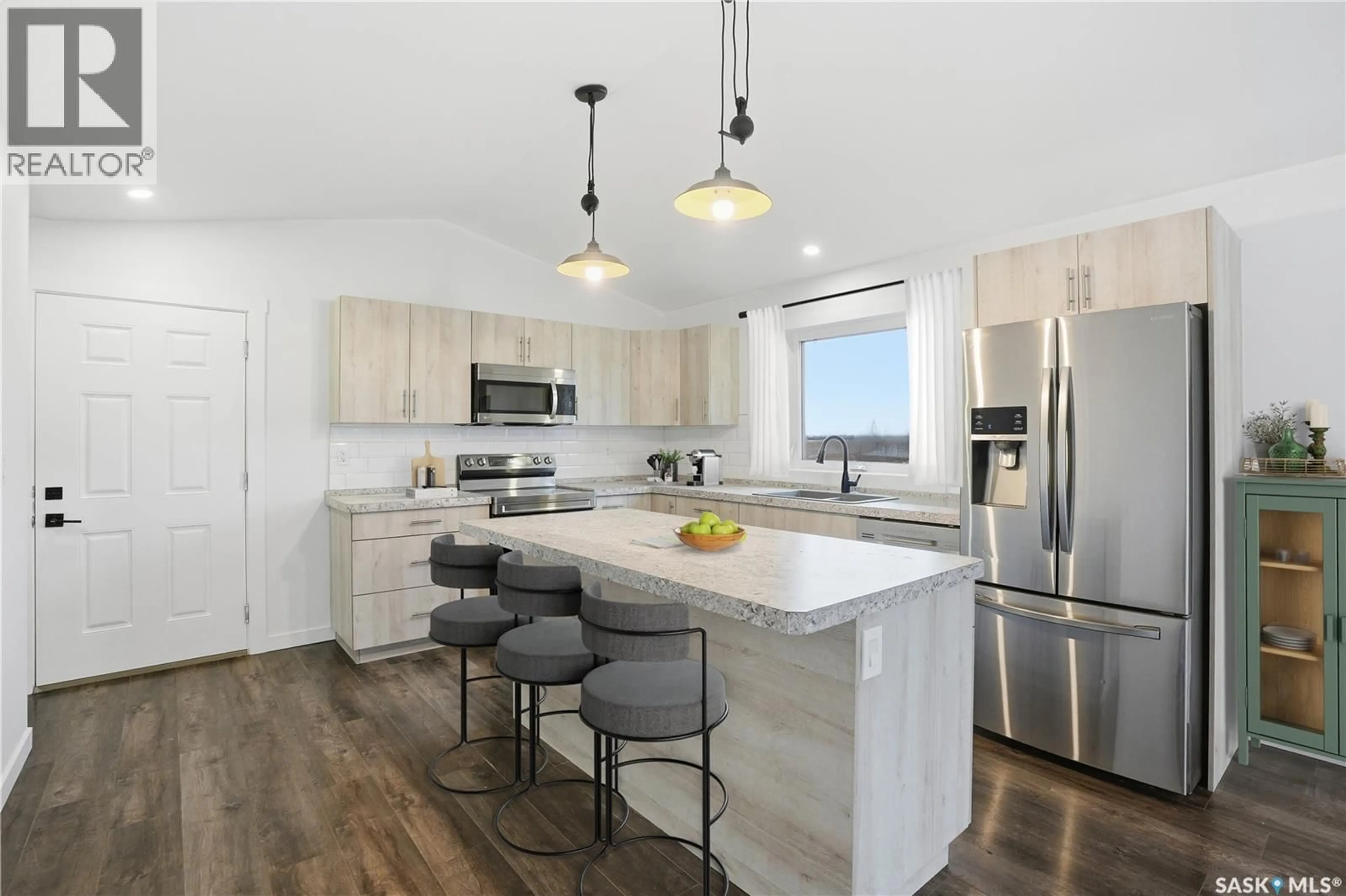 Open concept kitchen, ceramic/tile floor for MONTROSE ACREAGE, Montrose Rm No. 315 Saskatchewan S0L0P0