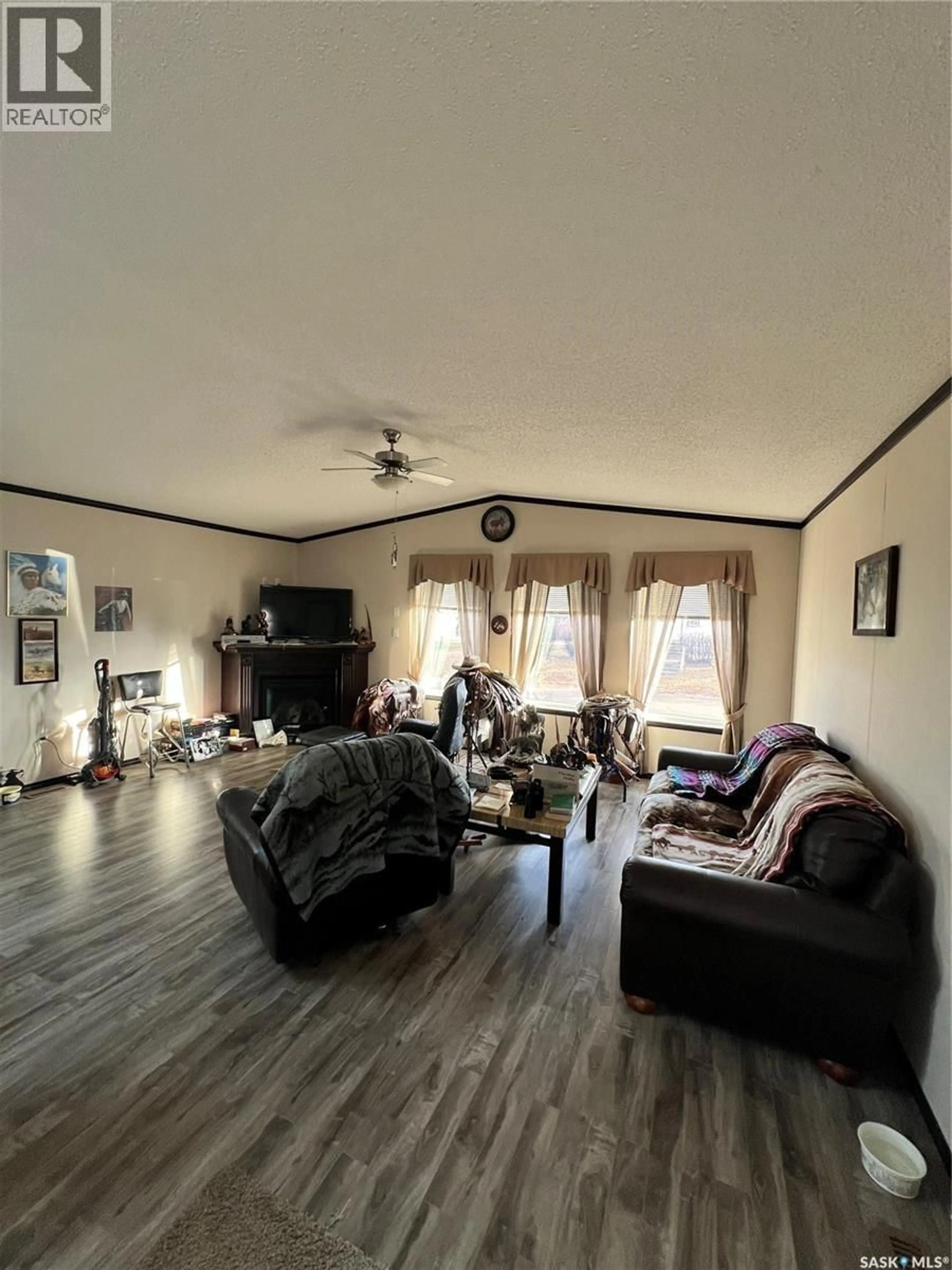 A pic of a room for 42 2ND STREET, Tompkins Saskatchewan S0N2S0