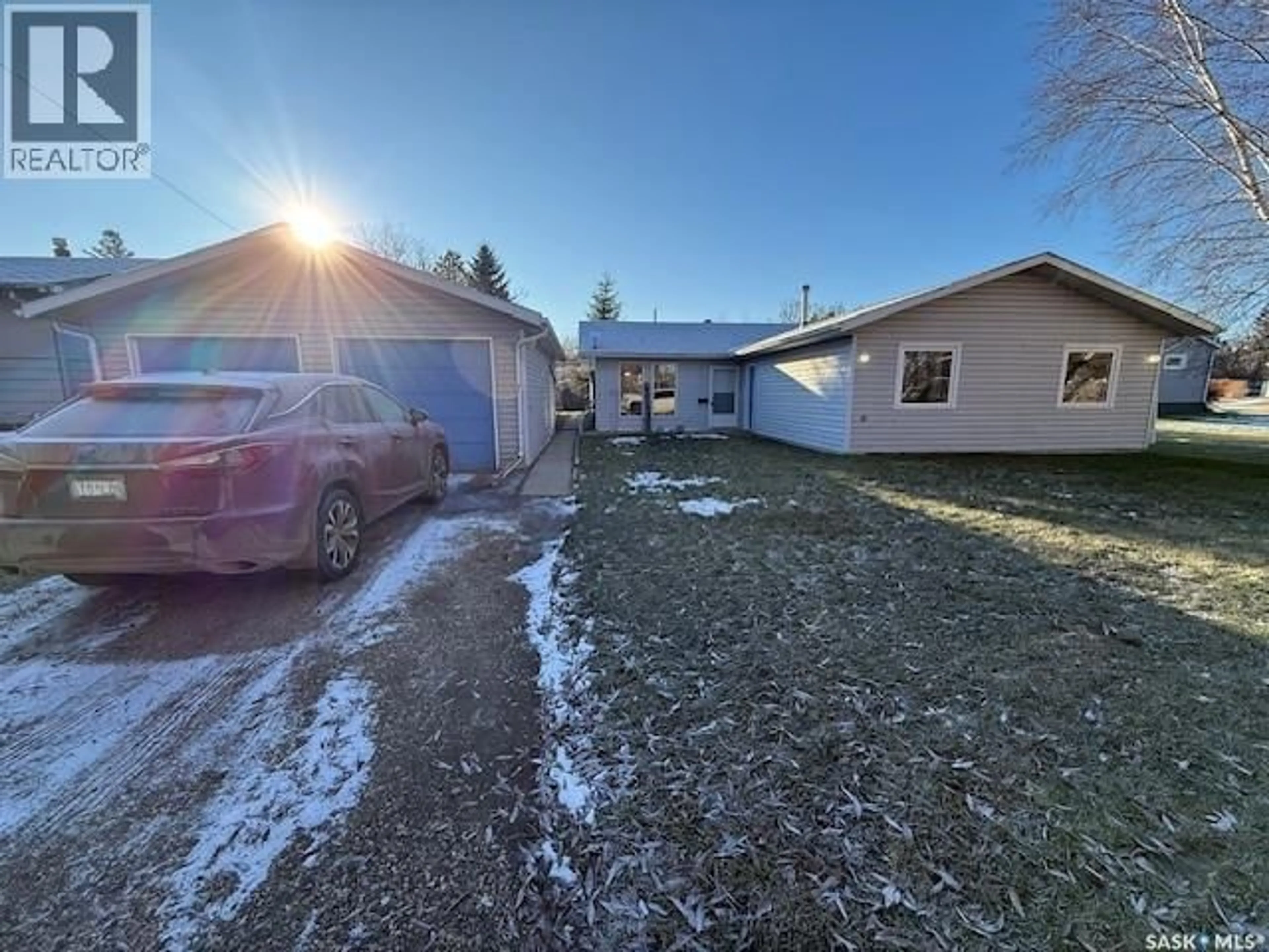 A pic from outside/outdoor area/front of a property/back of a property/a pic from drone, street for 113 FIRST AVENUE, Norquay Saskatchewan S0A2V0