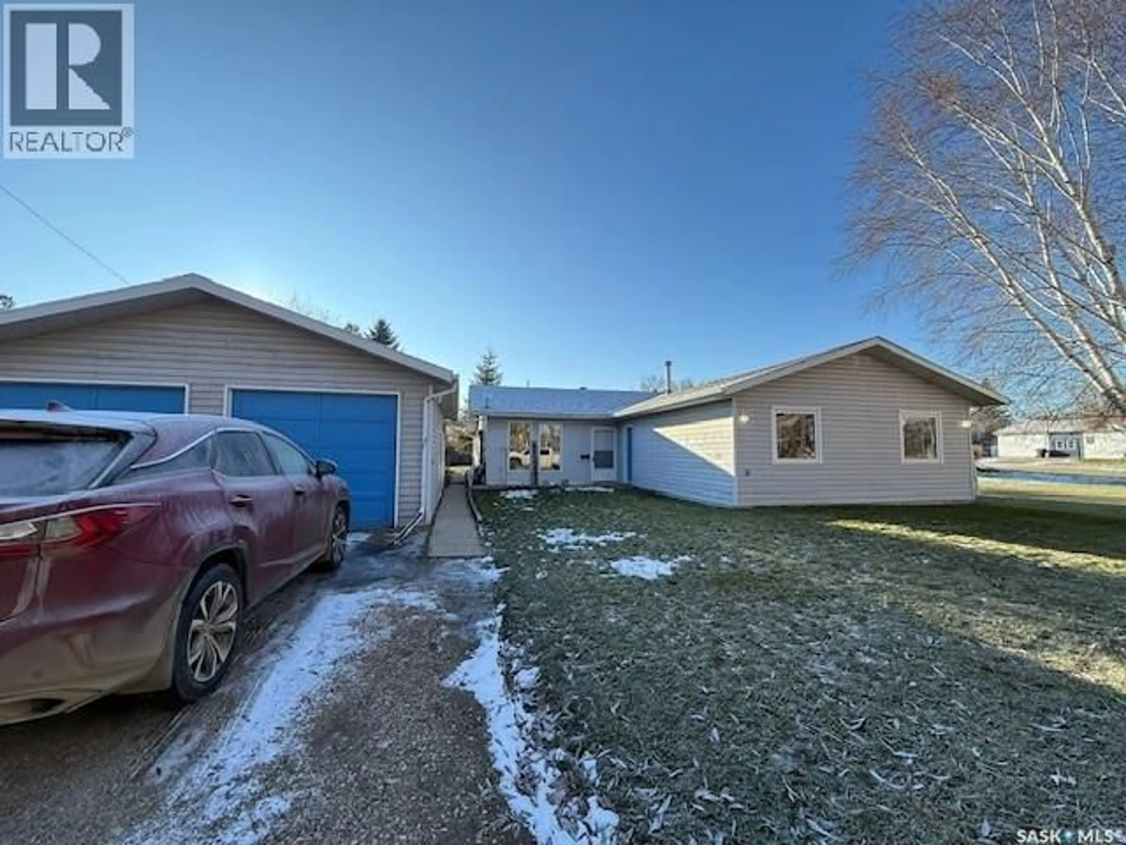 A pic from outside/outdoor area/front of a property/back of a property/a pic from drone, street for 113 FIRST AVENUE, Norquay Saskatchewan S0A2V0