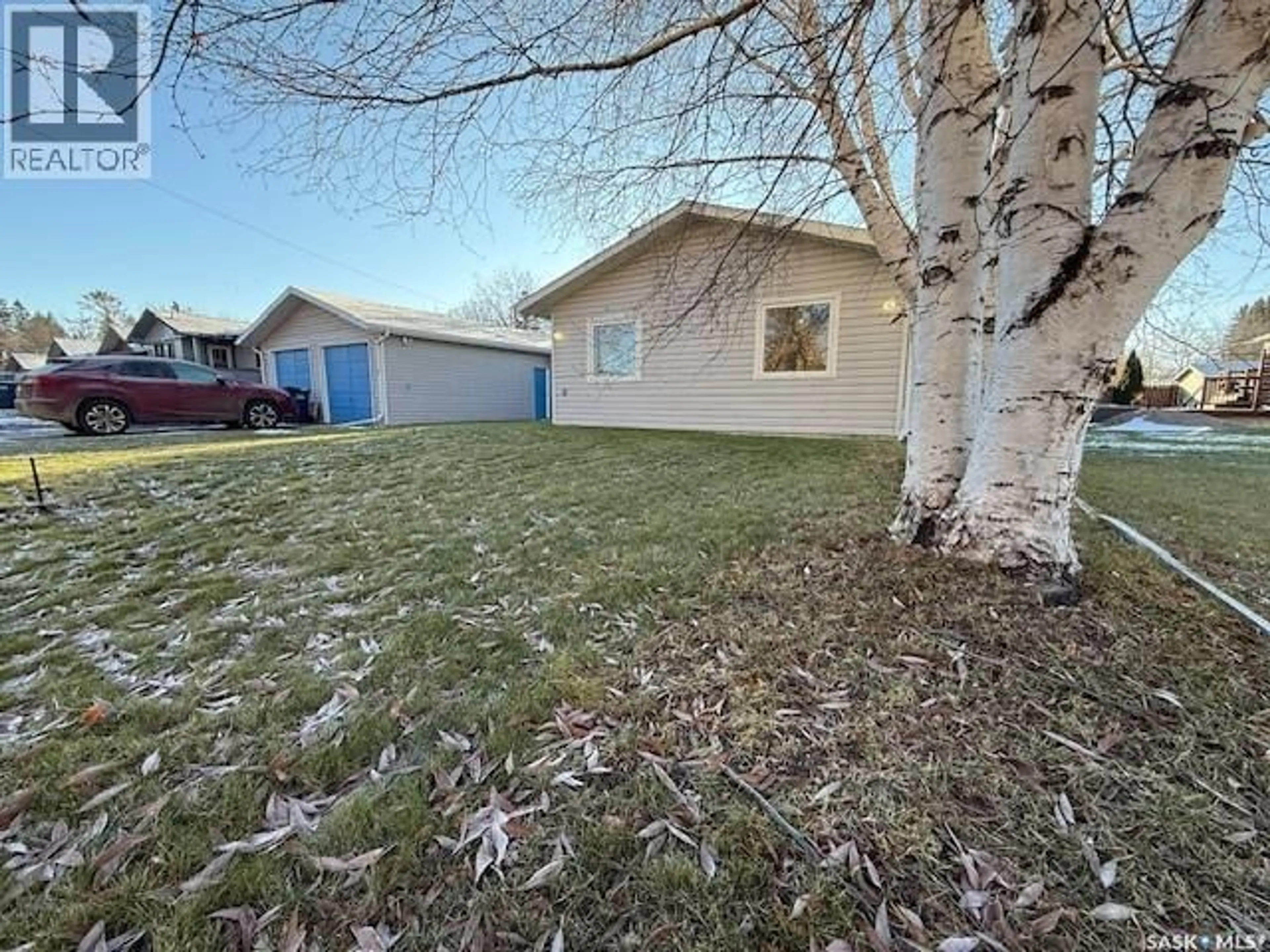 A pic from outside/outdoor area/front of a property/back of a property/a pic from drone, street for 113 FIRST AVENUE, Norquay Saskatchewan S0A2V0