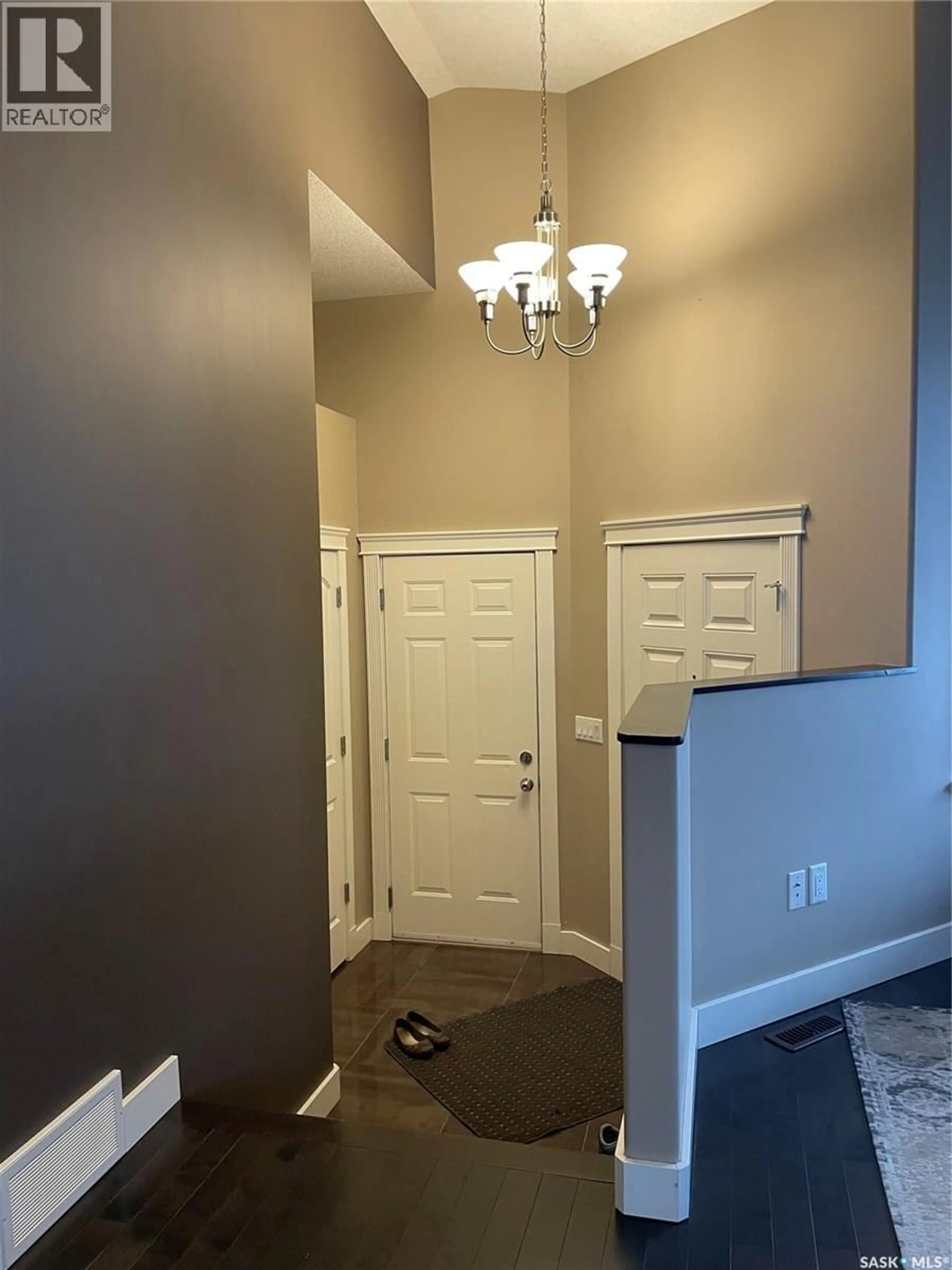 Indoor entryway for 916 3RD STREET, Weyburn Saskatchewan S4H3J8