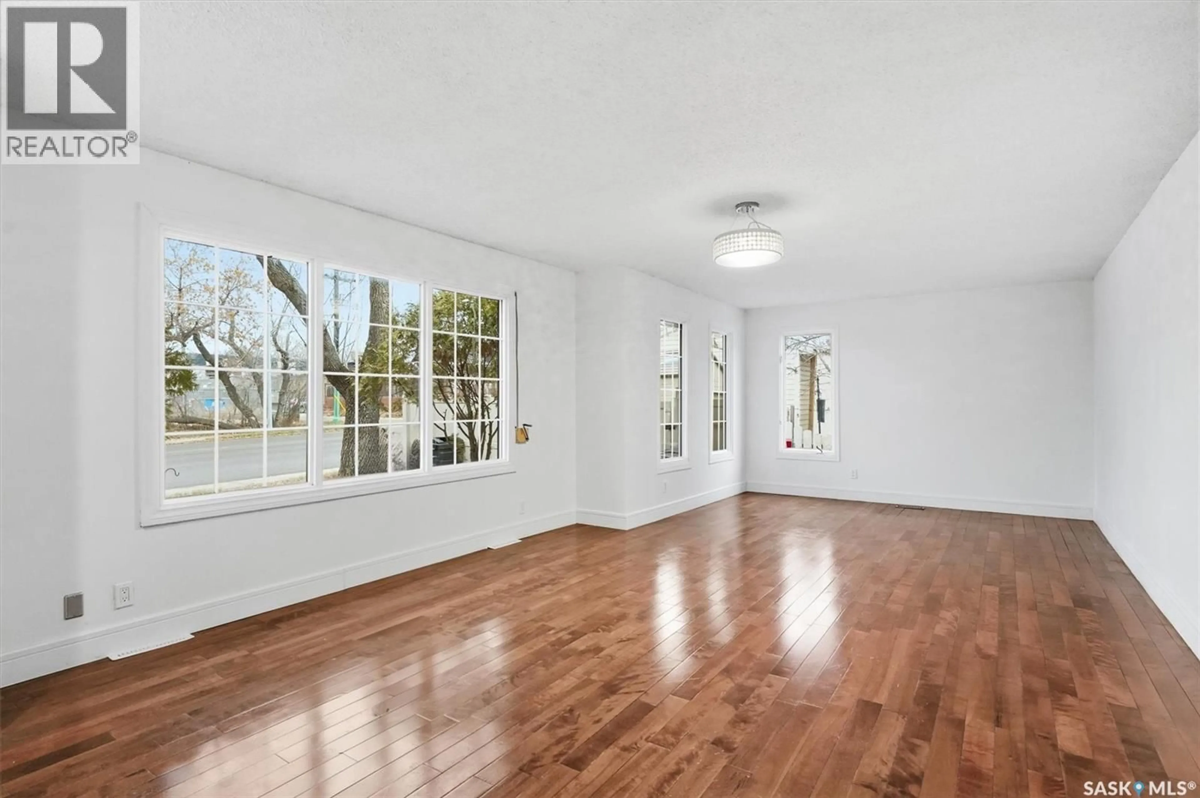 A pic of a room for 1424 FAULKNER CRESCENT, Saskatoon Saskatchewan S7L3R4