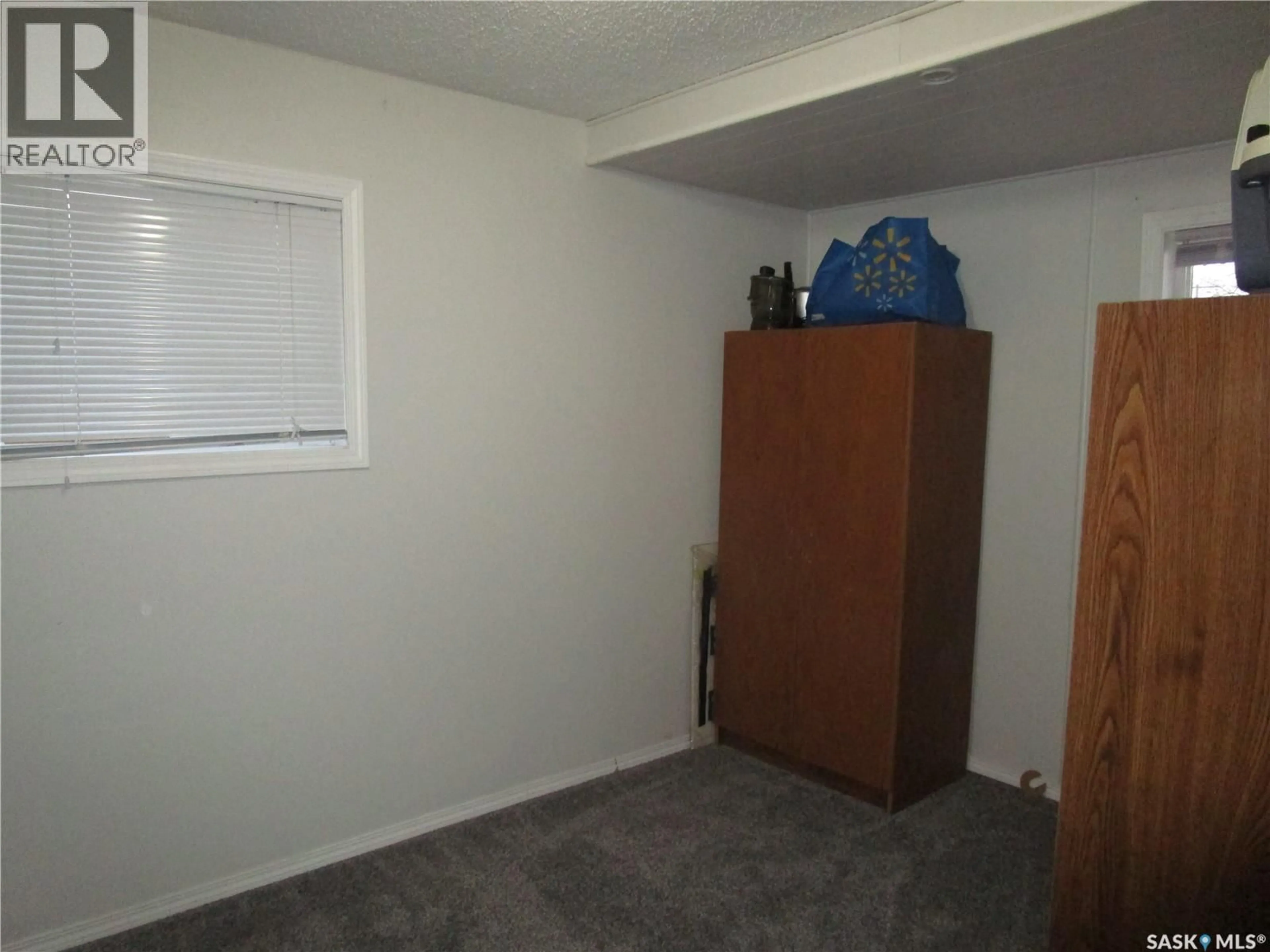 A pic of a room for 206 3RD AVENUE, Assiniboia Saskatchewan S0H0B0
