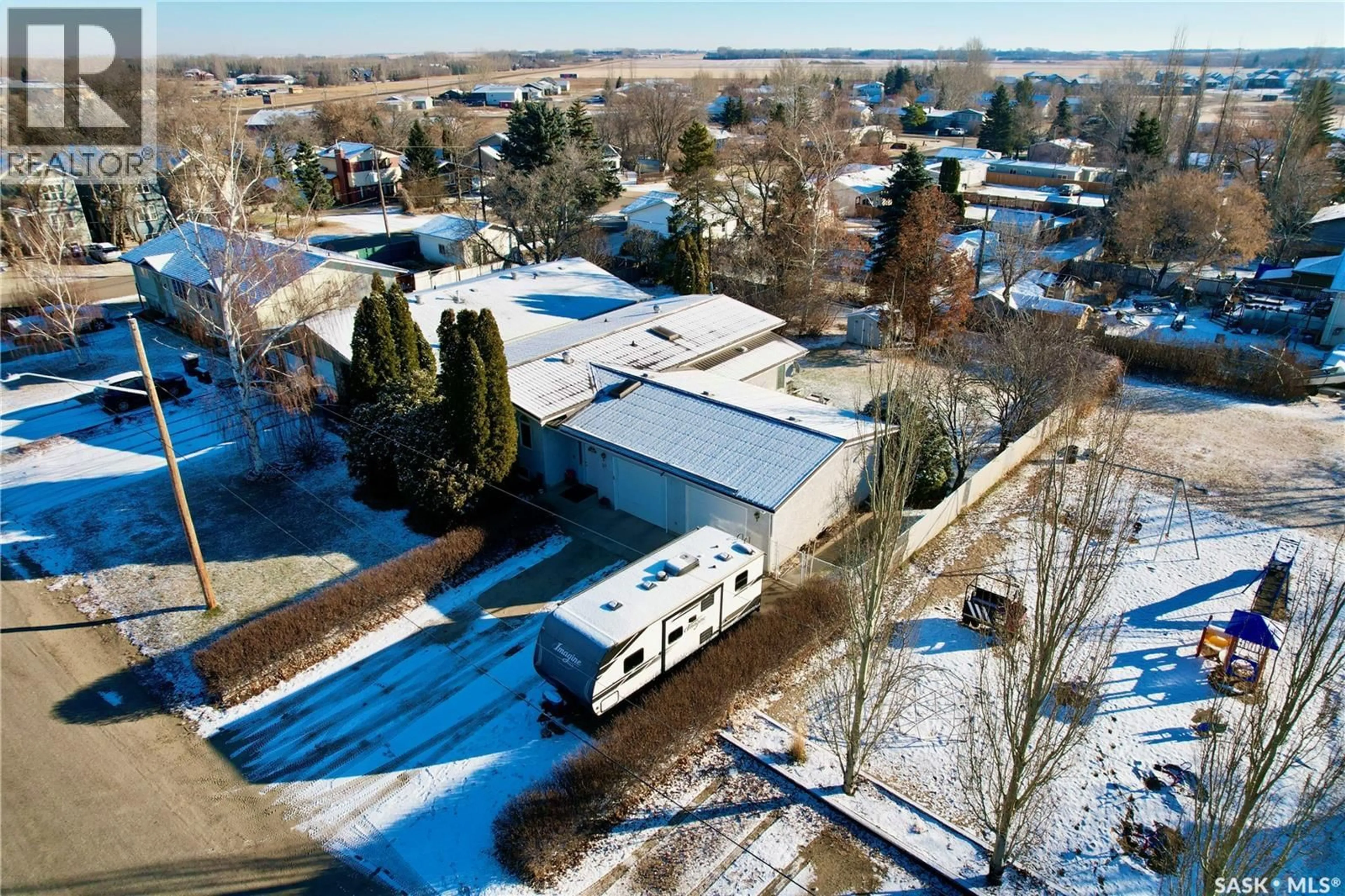 A pic from outside/outdoor area/front of a property/back of a property/a pic from drone, street for 31 QUEEN STREET, Clavet Saskatchewan S0K0Y0