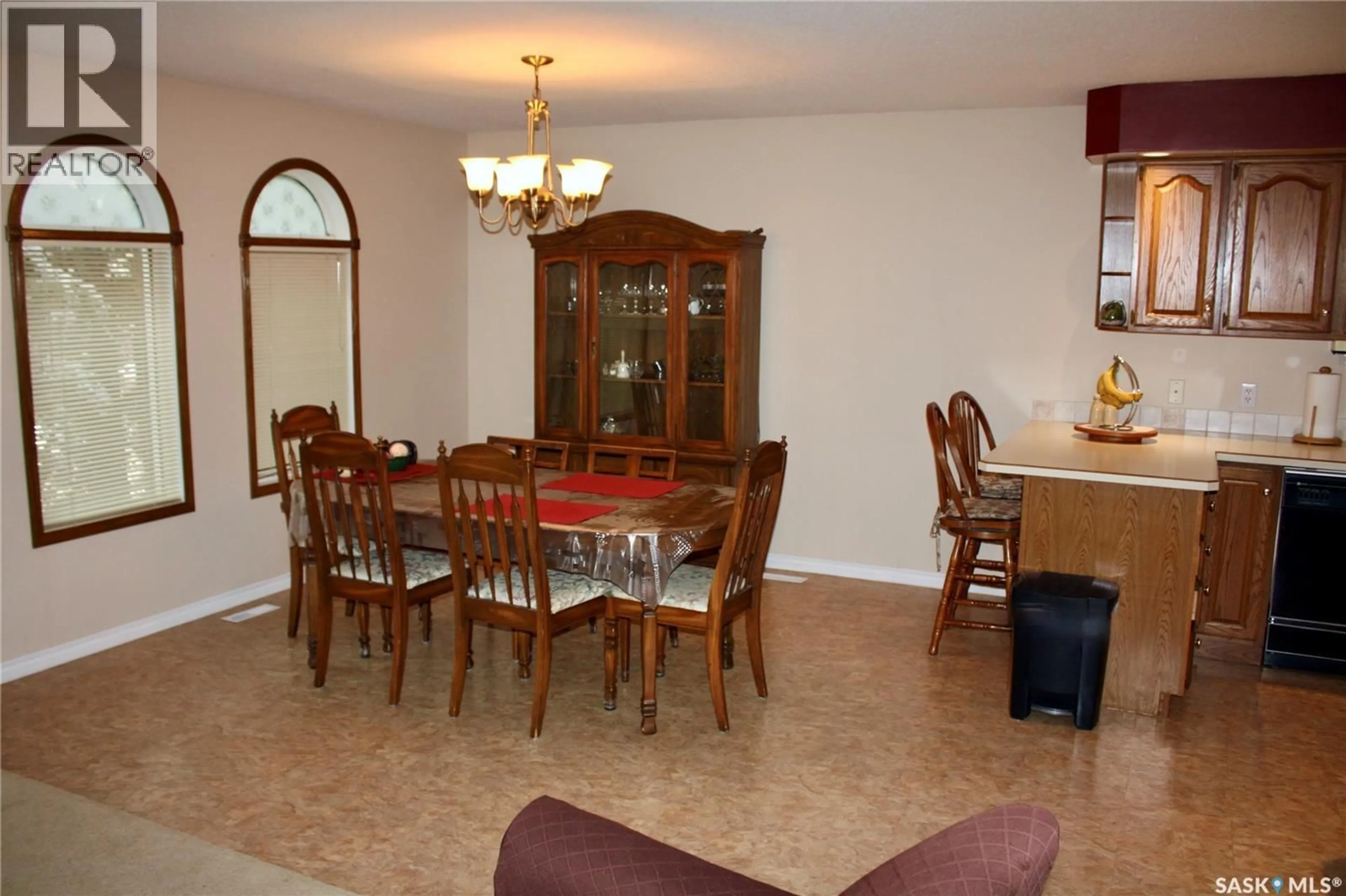 Dining room, wood/laminate floor for 31 QUEEN STREET, Clavet Saskatchewan S0K0Y0