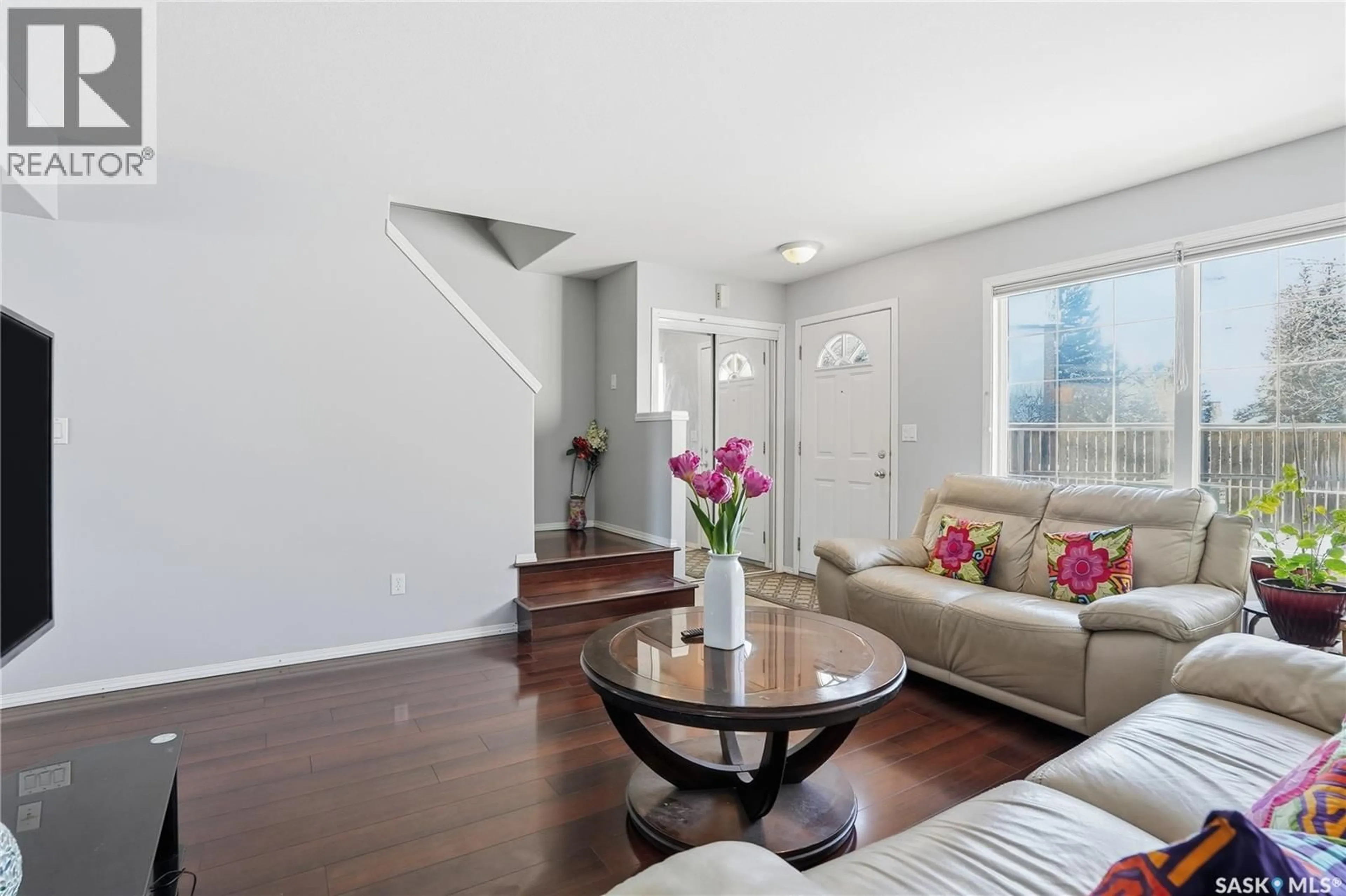 Living room with furniture, unknown for 120 103 RUTHERFORD CRESCENT, Saskatoon Saskatchewan S7N4X9