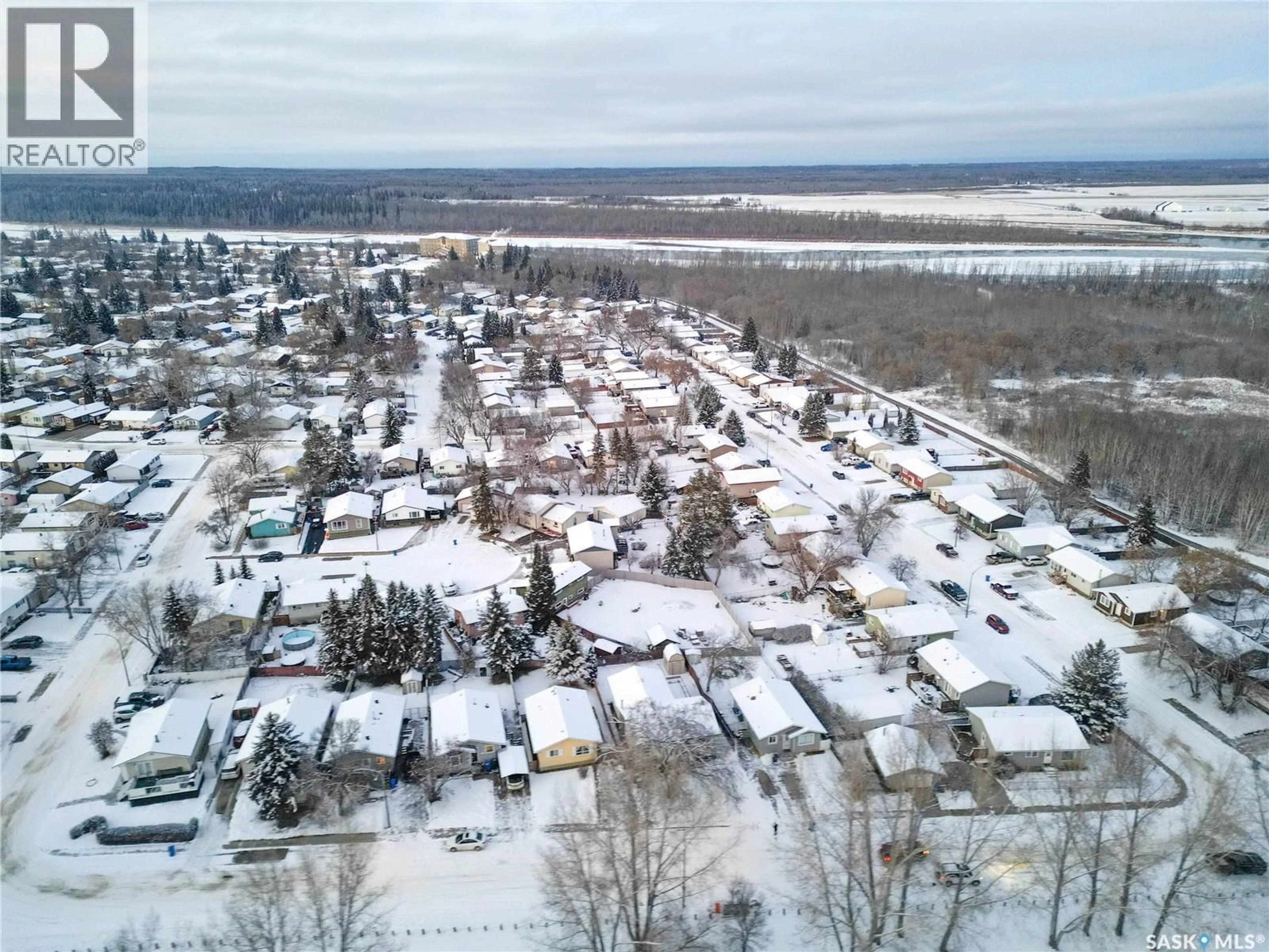 A pic from outside/outdoor area/front of a property/back of a property/a pic from drone, street for 199 MACDOWALL CRESCENT, Prince Albert Saskatchewan S6V6N4