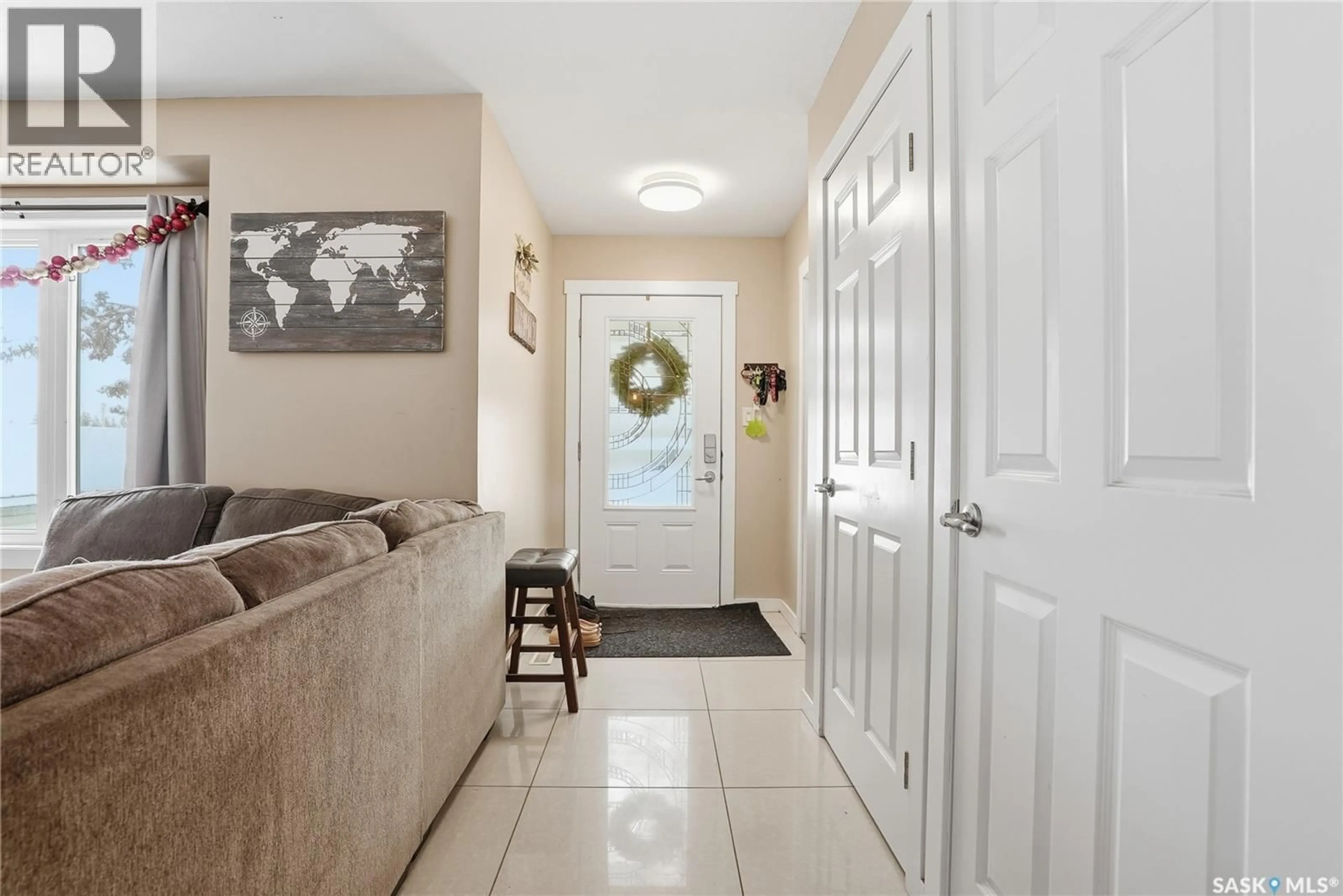 Indoor entryway for 3005 1ST AVENUE, Waldheim Saskatchewan S0K4R0