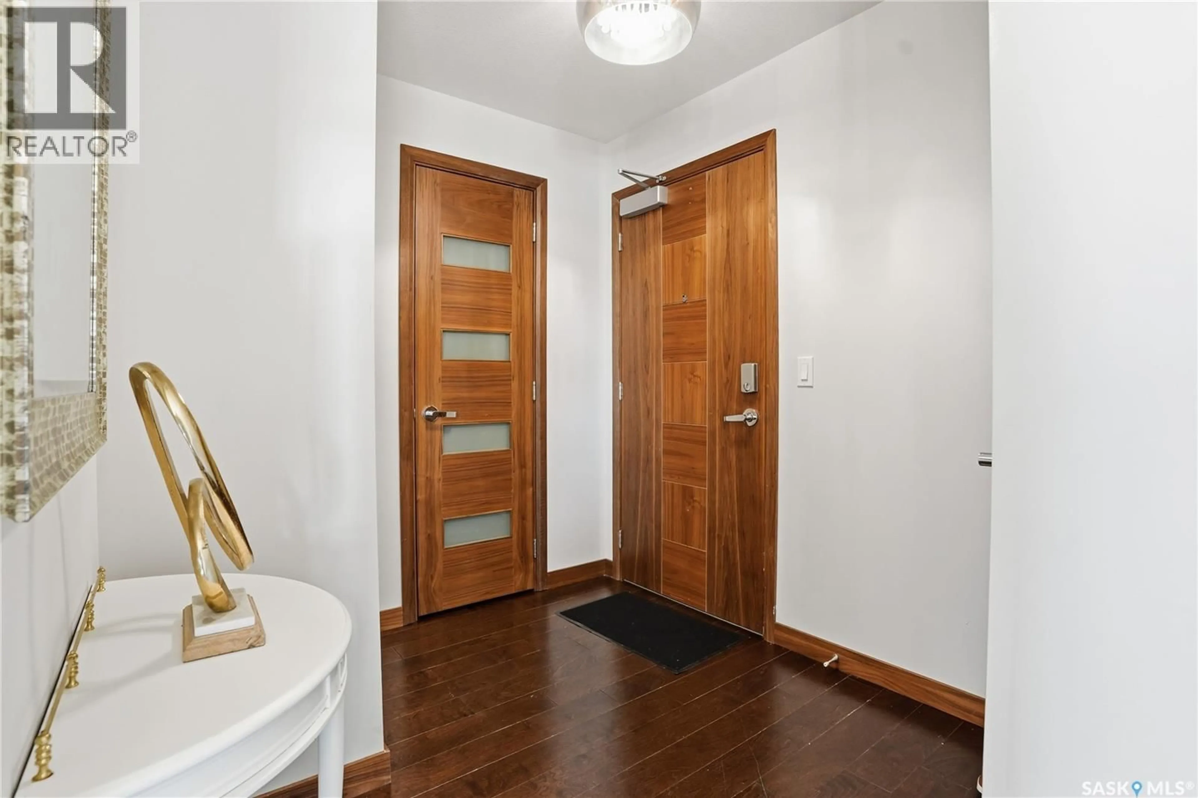 Indoor entryway for 302 120 PHELPS WAY, Saskatoon Saskatchewan S7V0K5