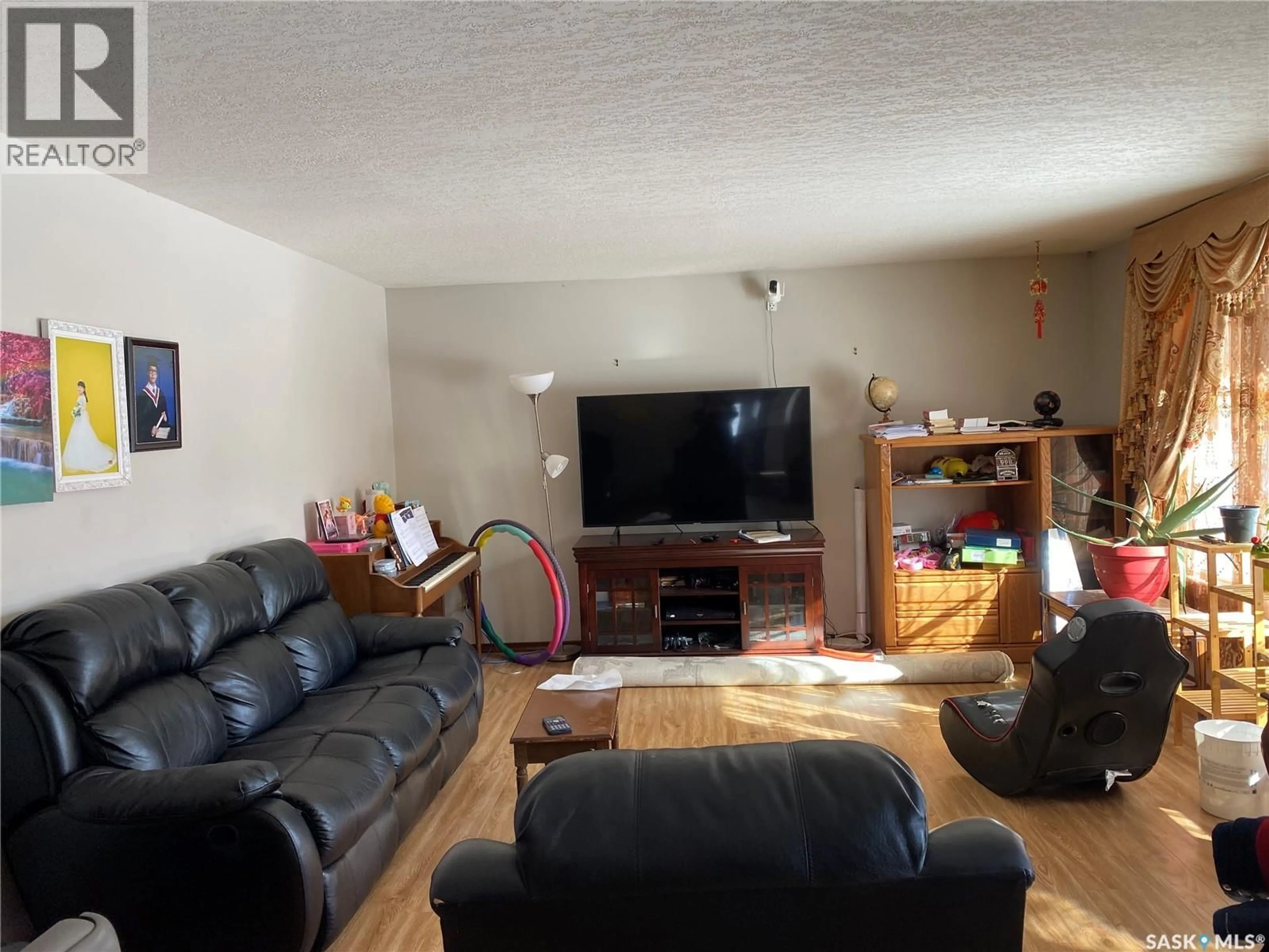 Living room with furniture, unknown for 1016 CARLTON DRIVE, Esterhazy Saskatchewan S0A0X0
