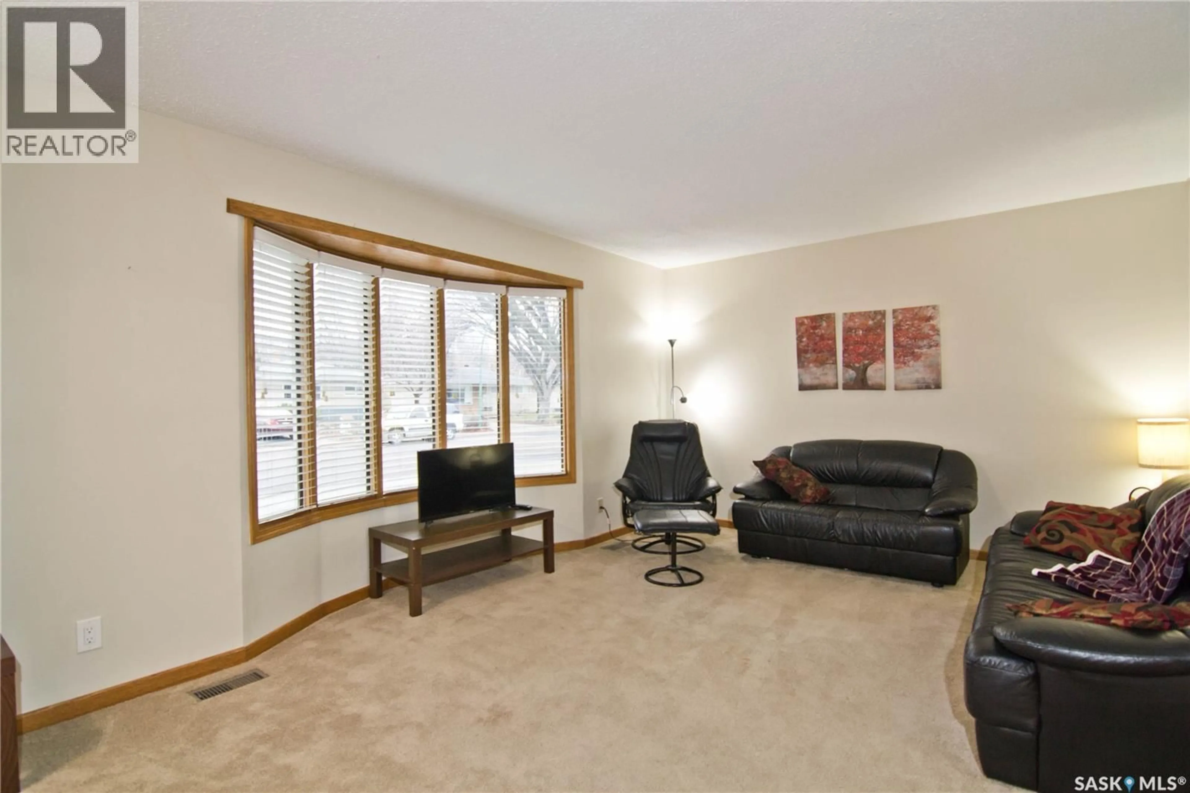 Living room with furniture, unknown for 409 GARNET STREET, Regina Saskatchewan S4R3T2