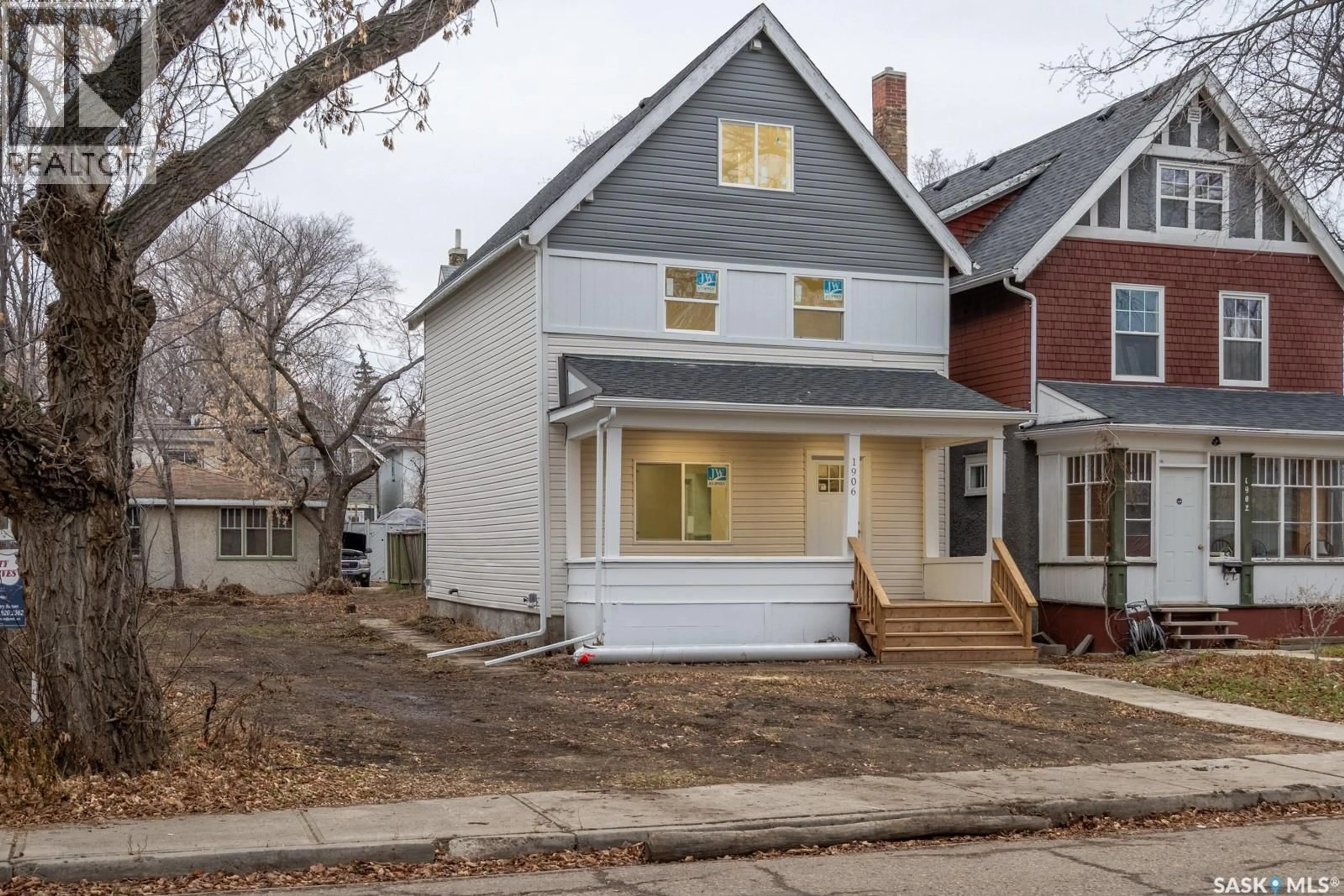 Unknown for 1906 CAMERON STREET, Regina Saskatchewan S4T2V1