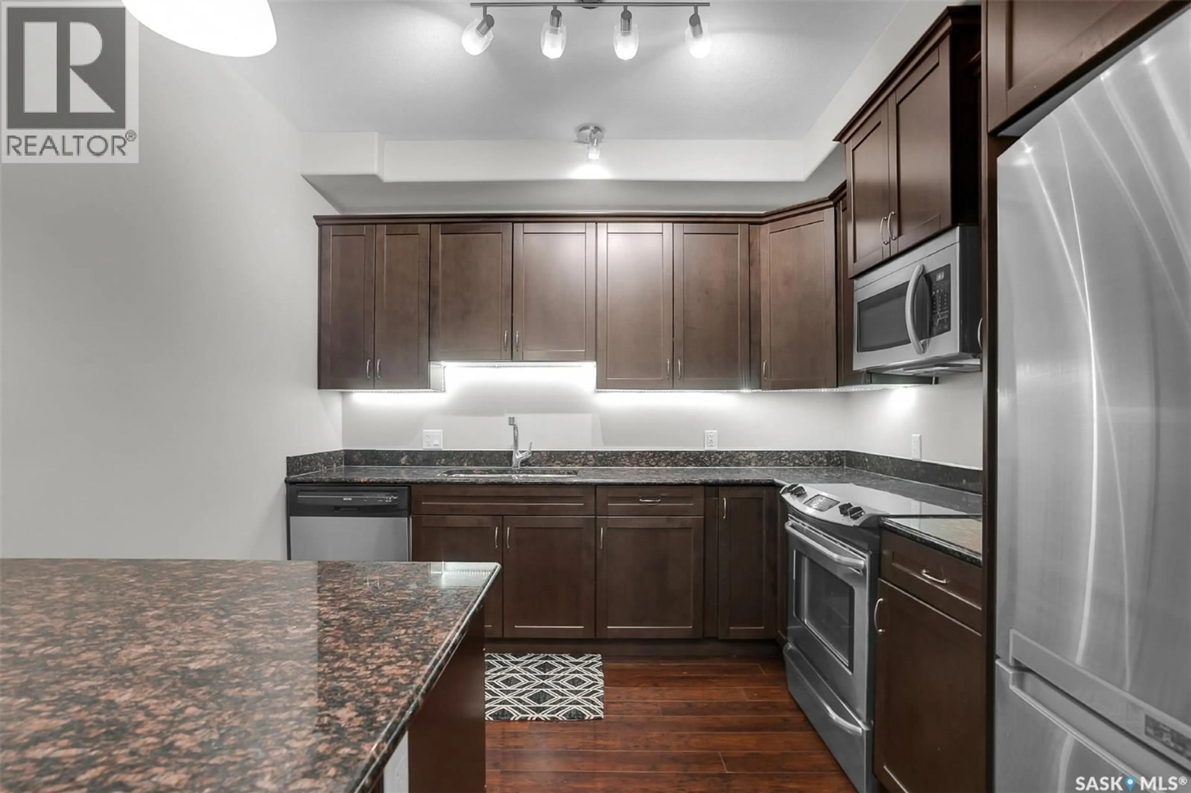 Standard kitchen, unknown for 125 - 2710 MAIN STREET, Saskatoon Saskatchewan S7M0M3