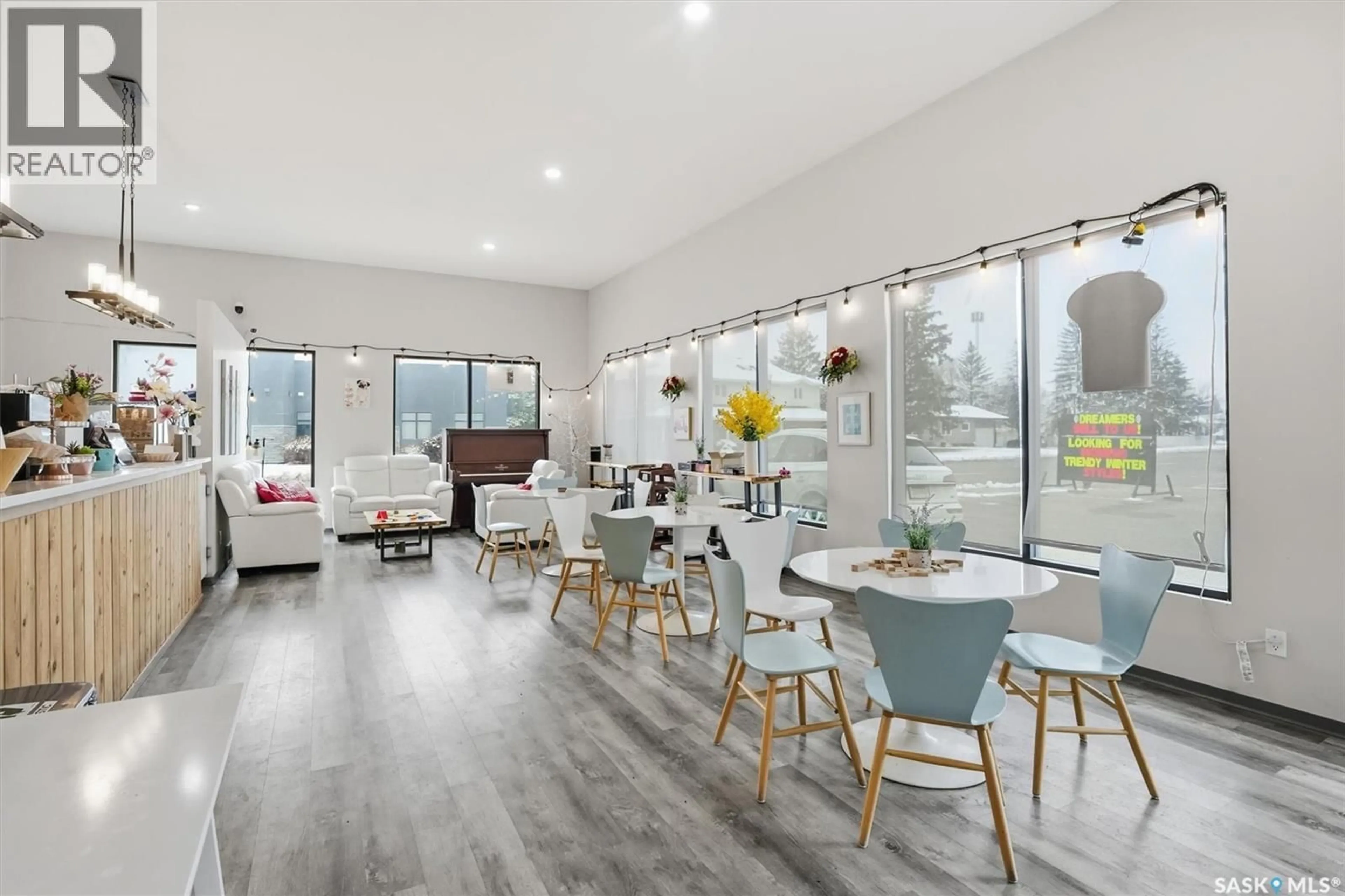 Open concept kitchen, unknown for W - 4 212 CENTRAL STREET, Warman Saskatchewan S0K0A1