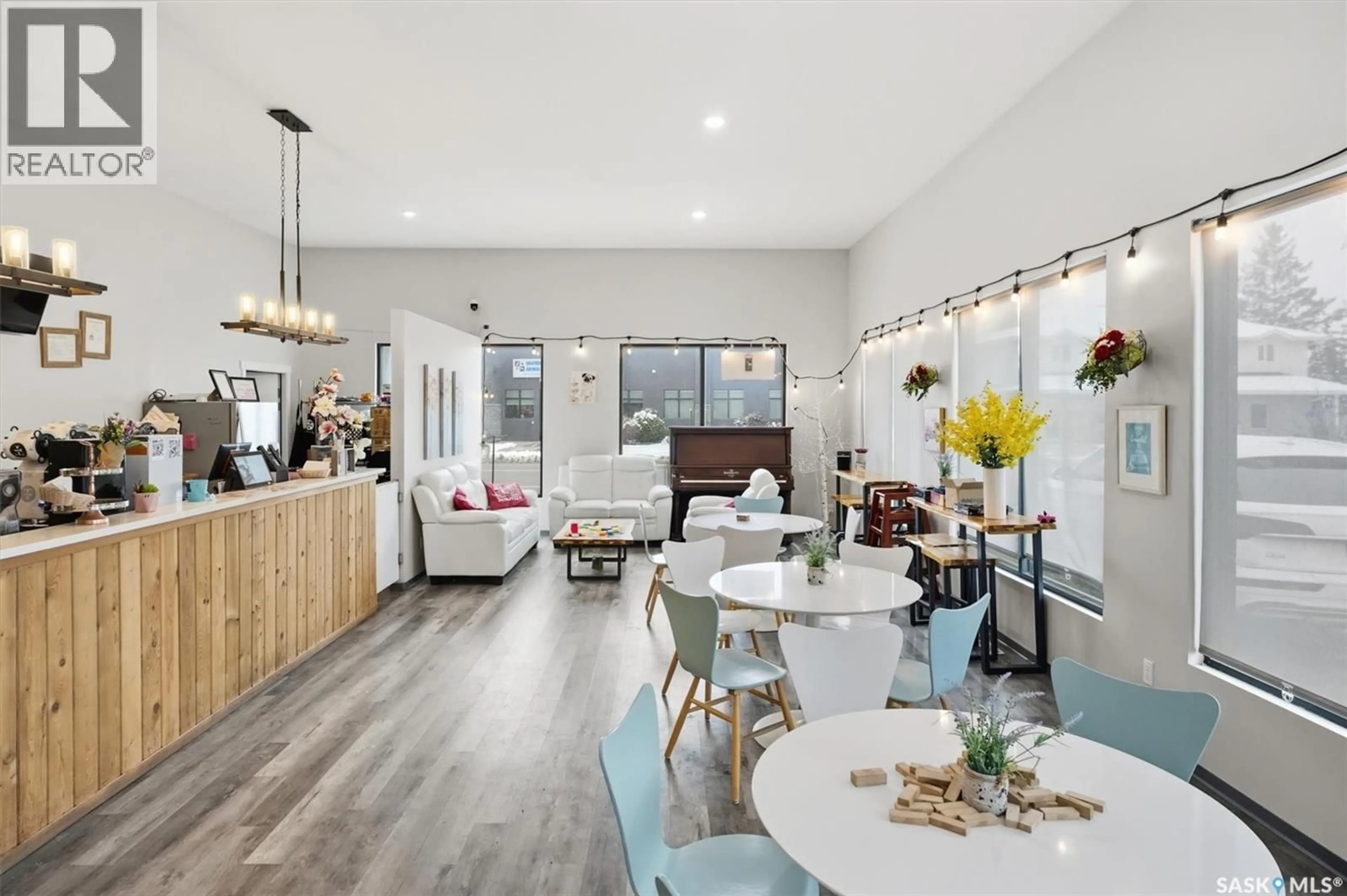 Open concept kitchen, unknown for W - 4 212 CENTRAL STREET, Warman Saskatchewan S0K0A1