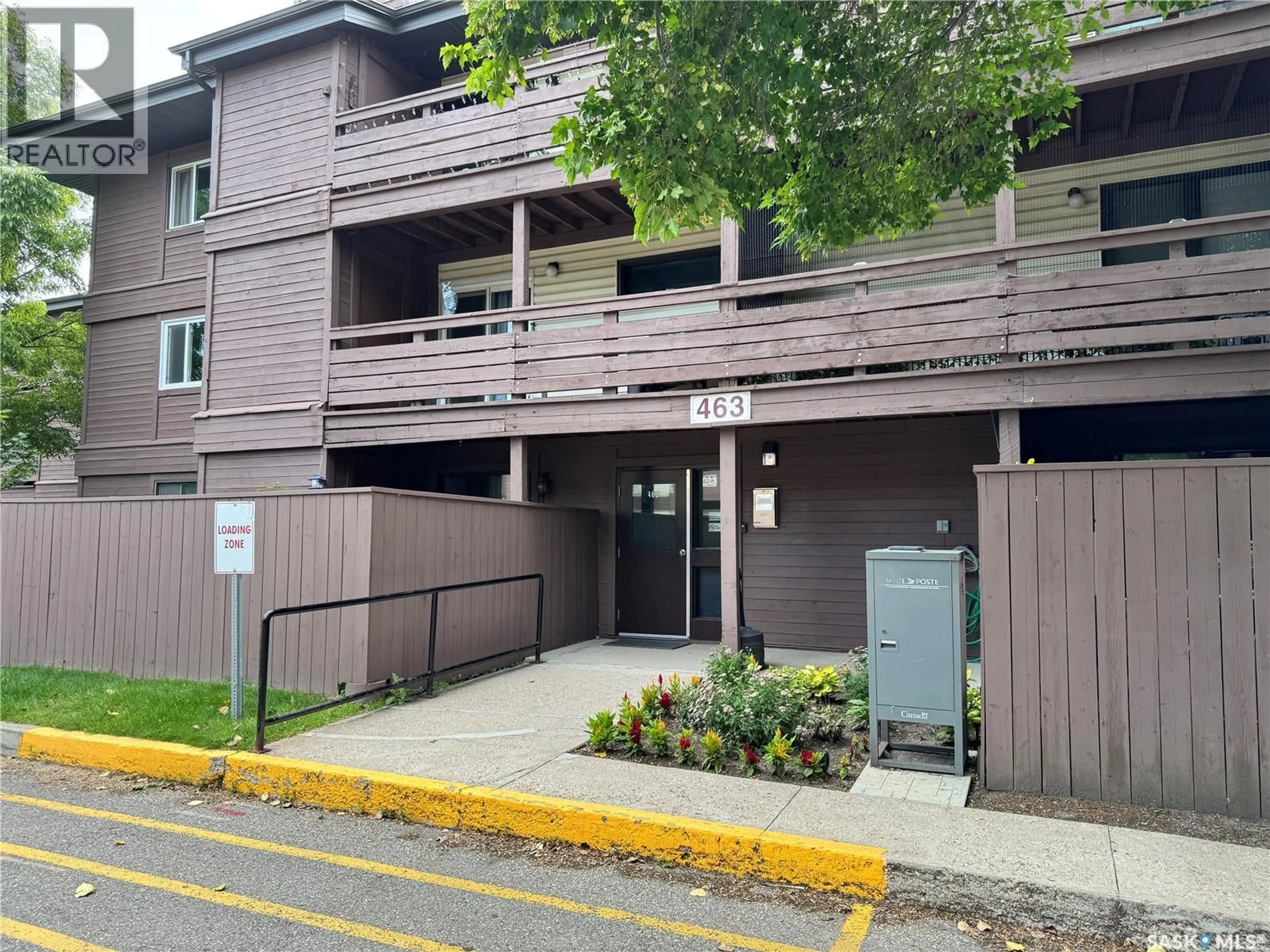 Patio, street for 204 463 PENDYGRASSE ROAD, Saskatoon Saskatchewan S7M5H3