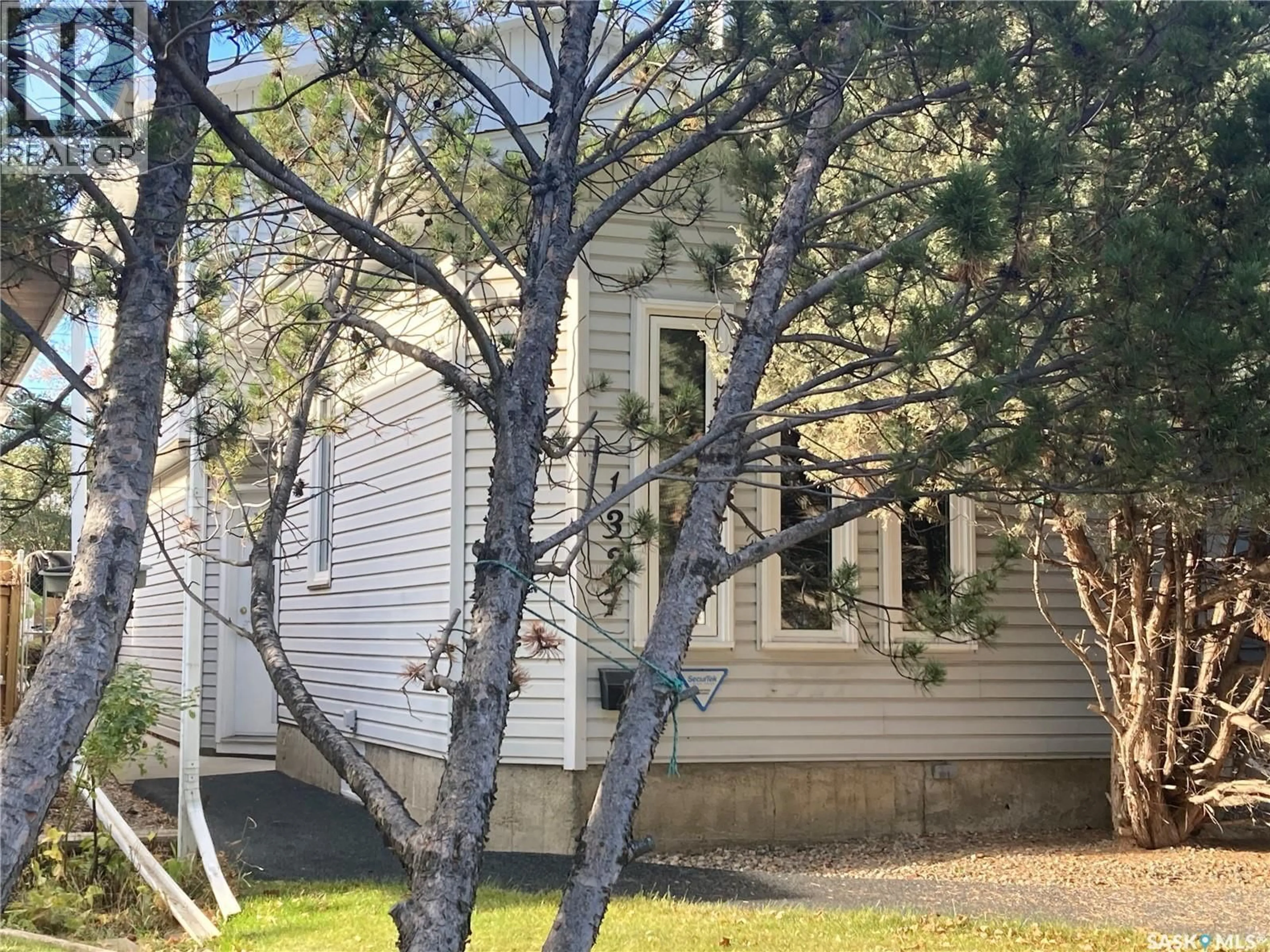 Unknown for 1327 2ND AVENUE, Saskatoon Saskatchewan S7K1Y7