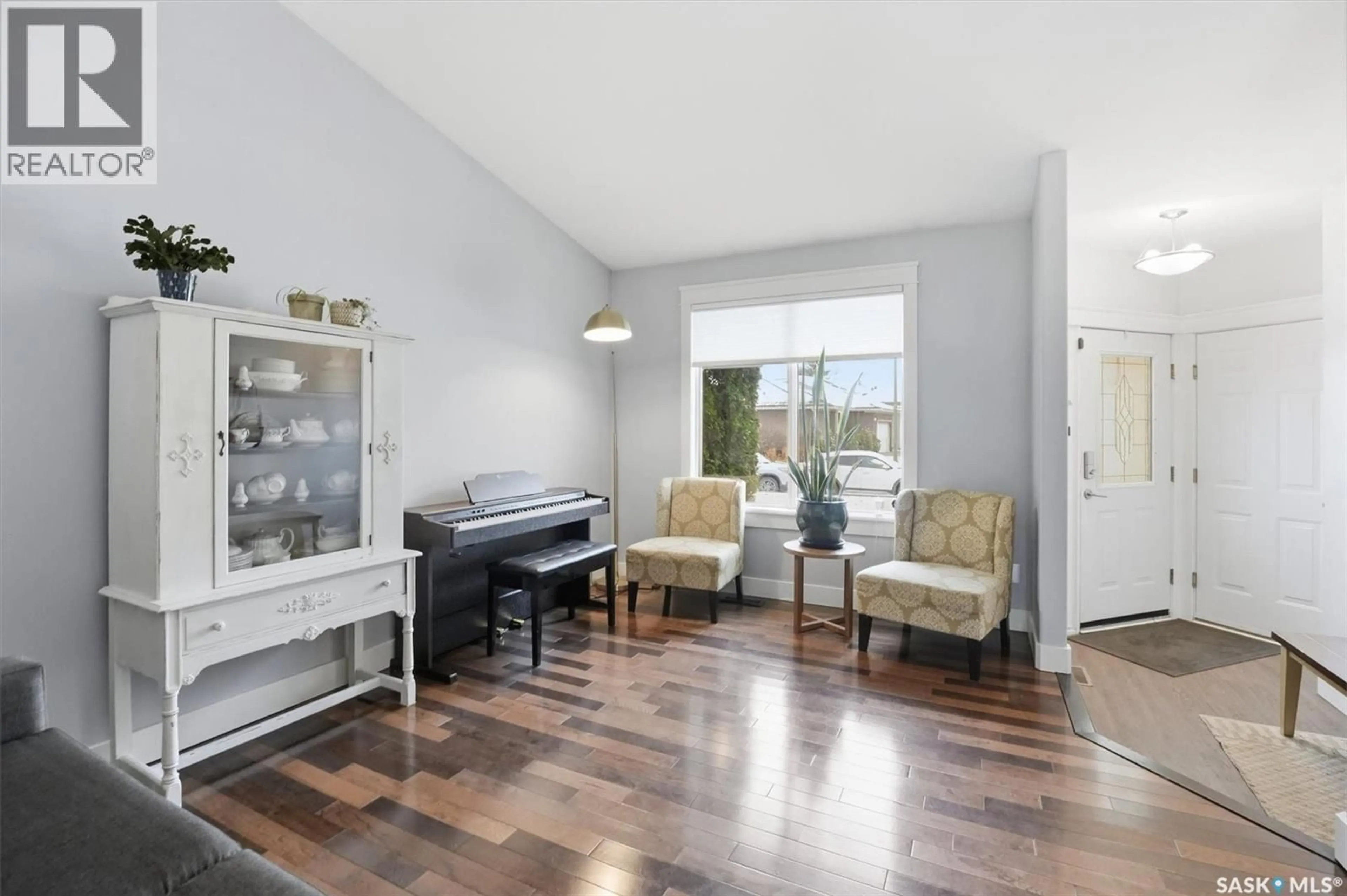 Unknown for 302 BUDZ CRESCENT, Saskatoon Saskatchewan S7N4M5