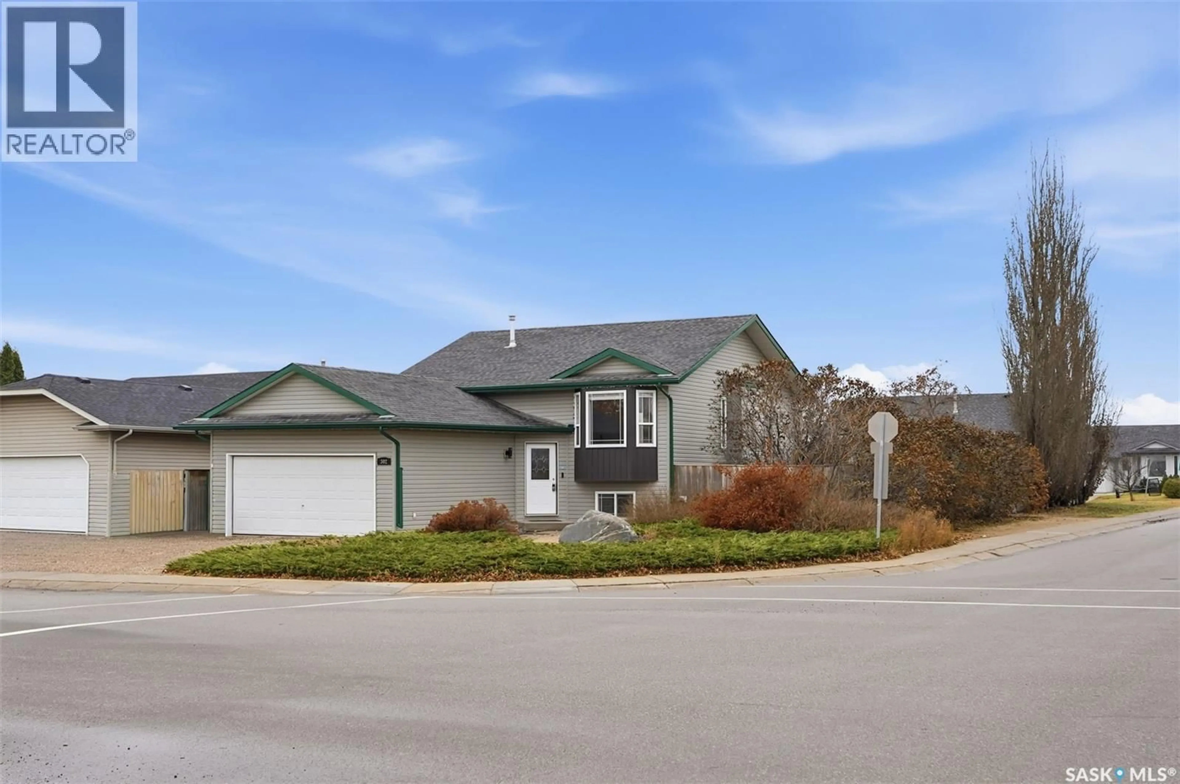 Unknown for 302 KERR ROAD, Saskatoon Saskatchewan S7K4S3