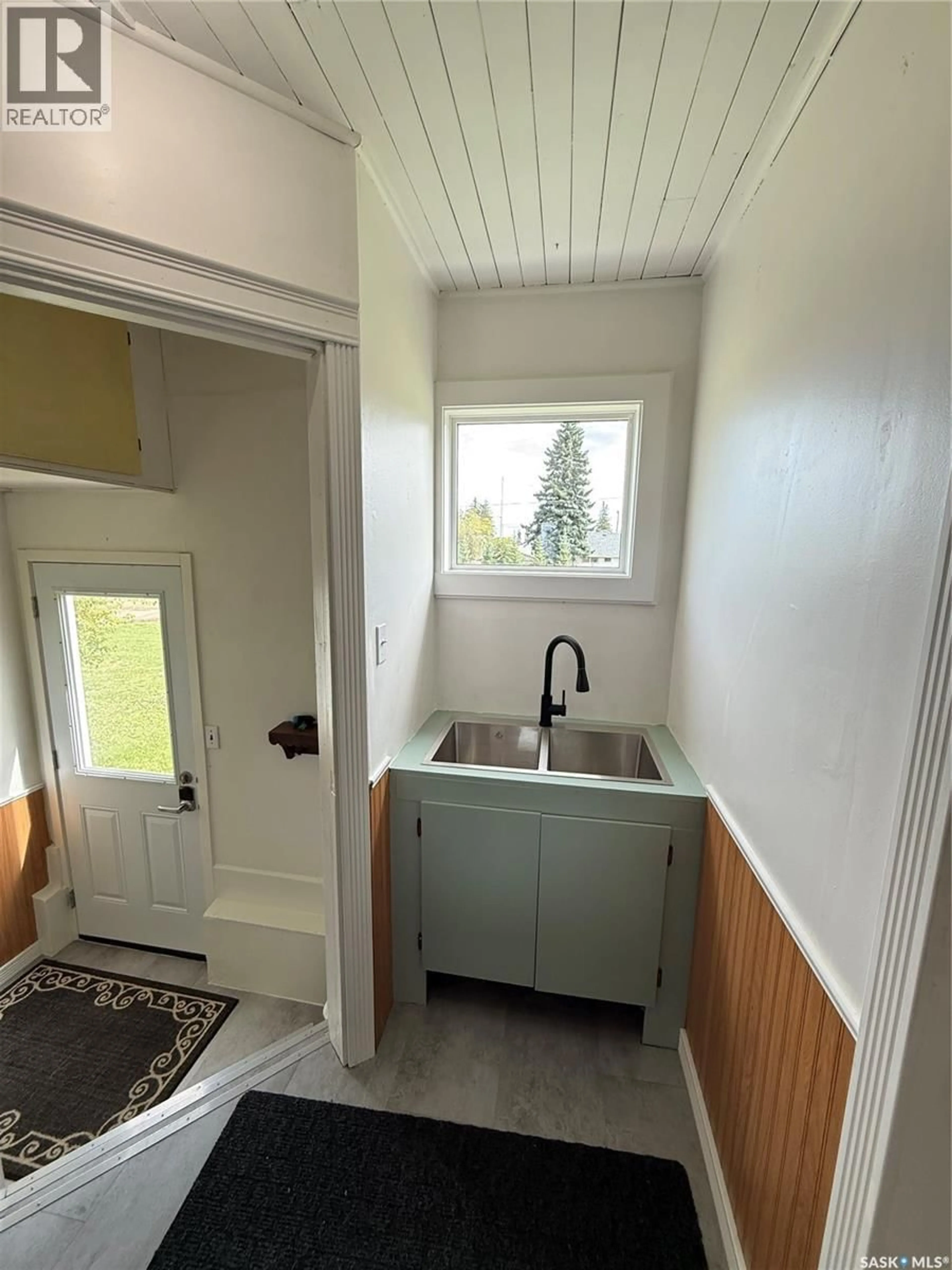 Unknown for 307 1ST AVENUE, St. Walburg Saskatchewan S0M2T0