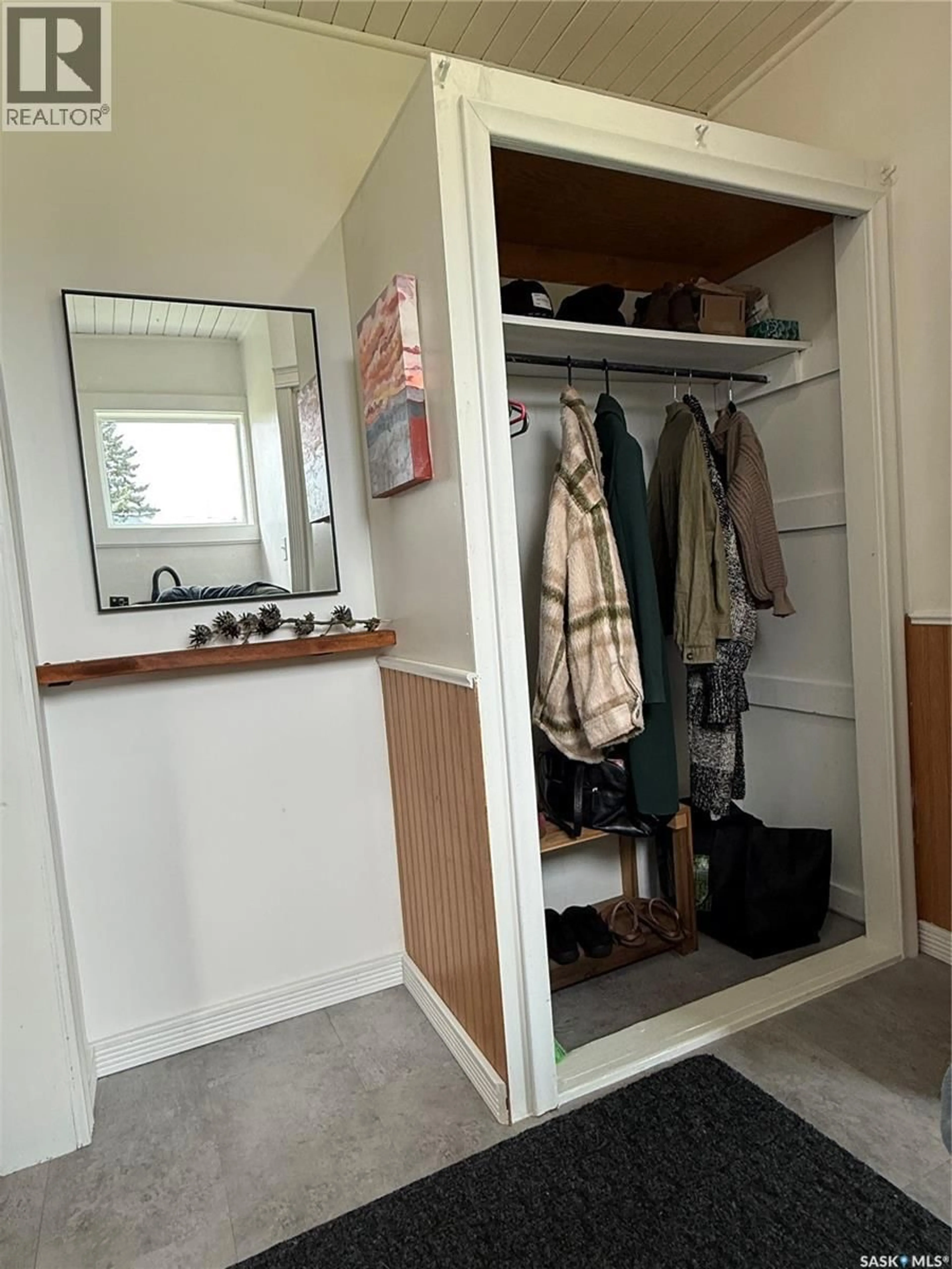 Storage room or clothes room or walk-in closet for 307 1ST AVENUE, St. Walburg Saskatchewan S0M2T0