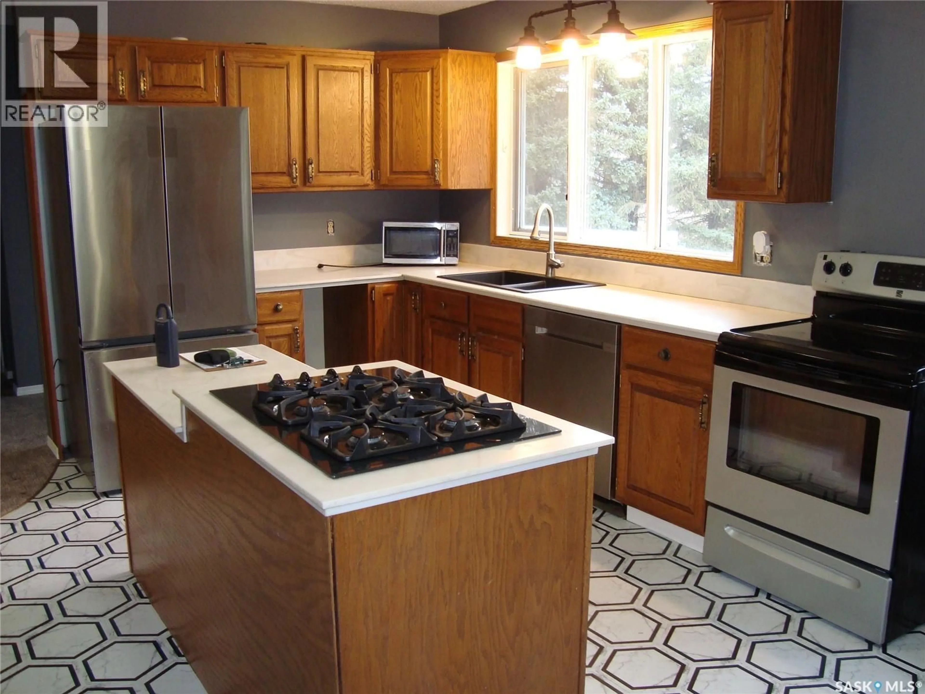 Open concept kitchen, ceramic/tile floor for 105 4TH AVENUE, Kyle Saskatchewan S0L1T0