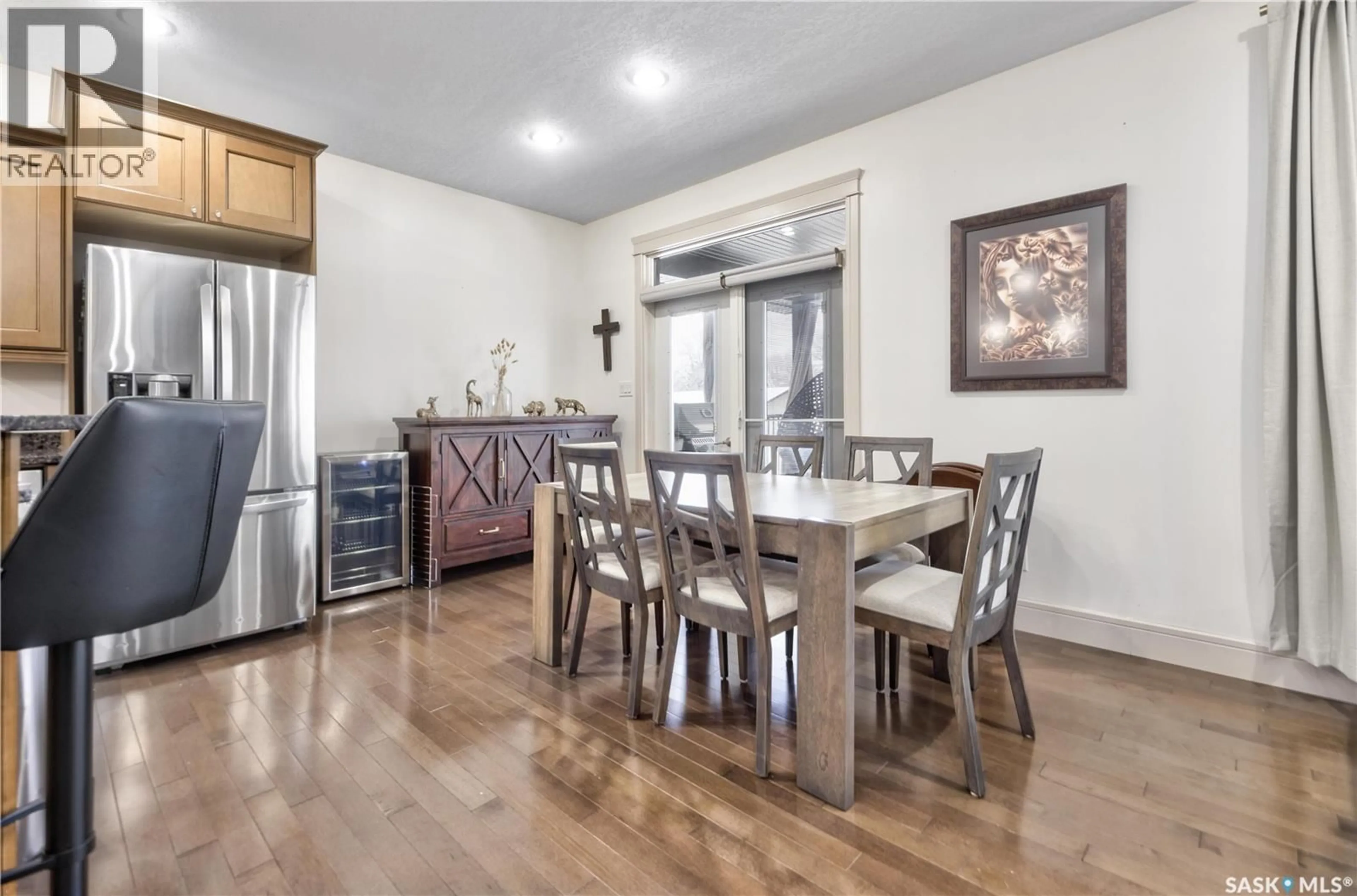 Dining room, wood/laminate floor for 2966 LAKEVIEW DRIVE, Prince Albert Saskatchewan S6W0A4