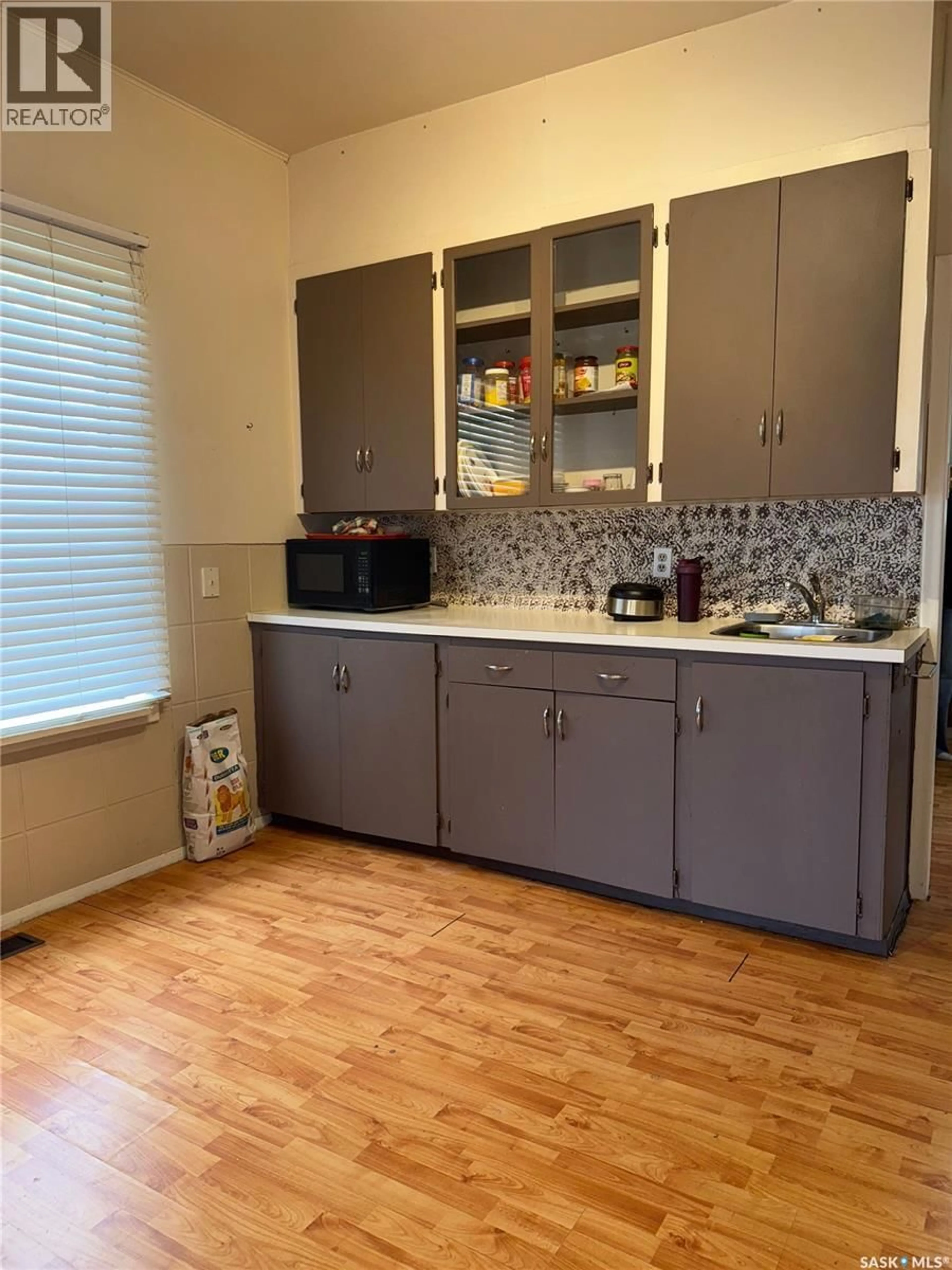 Standard kitchen, unknown for 301 2ND STREET, Craik Saskatchewan S0G0V0