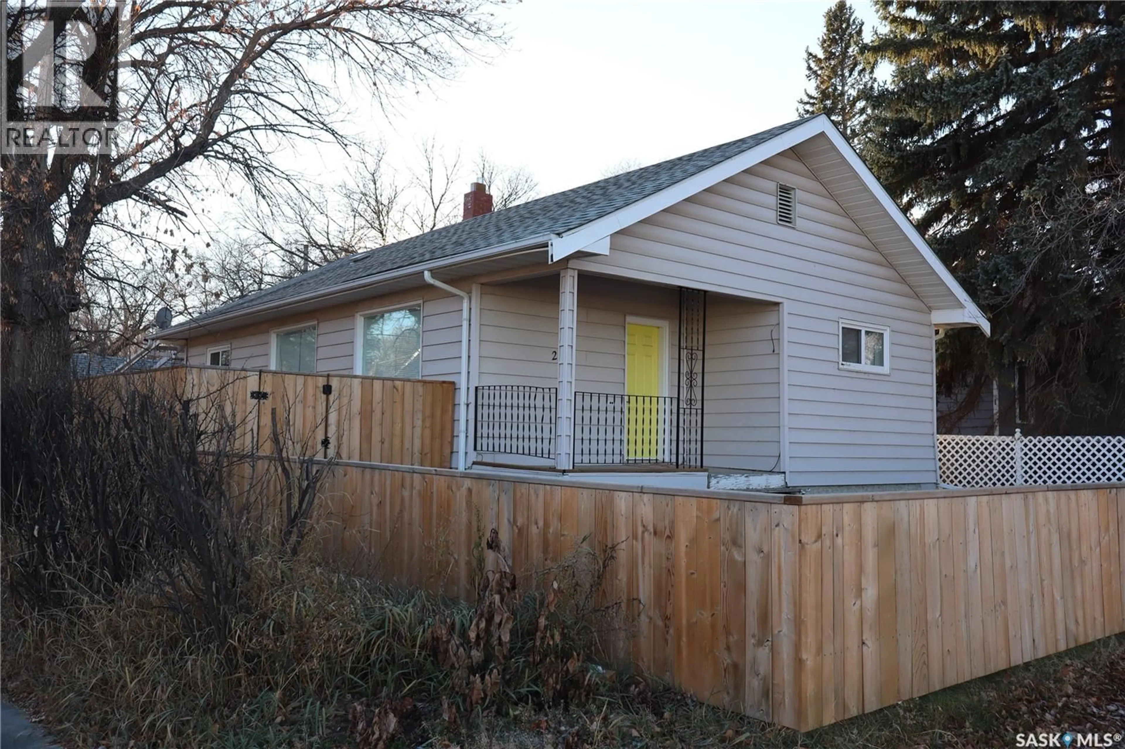 Shed for 203 5TH AVENUE, Assiniboia Saskatchewan S0H0B0