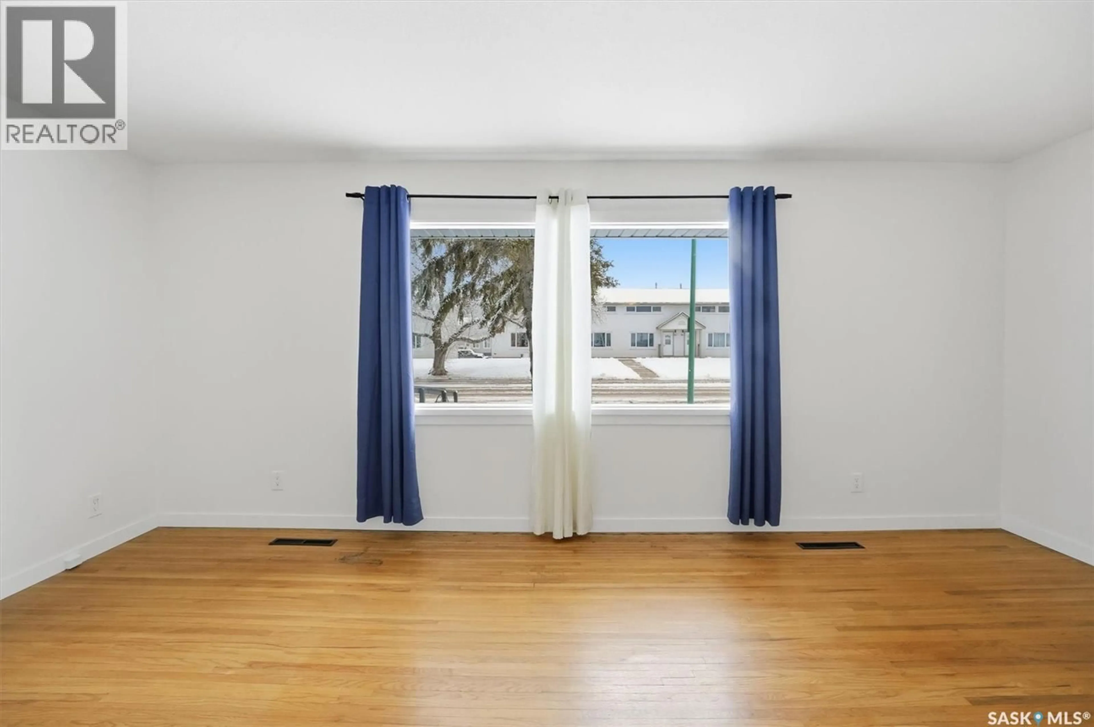 A pic of a room for 2126 WILLIAM AVENUE, Saskatoon Saskatchewan S7J1A5