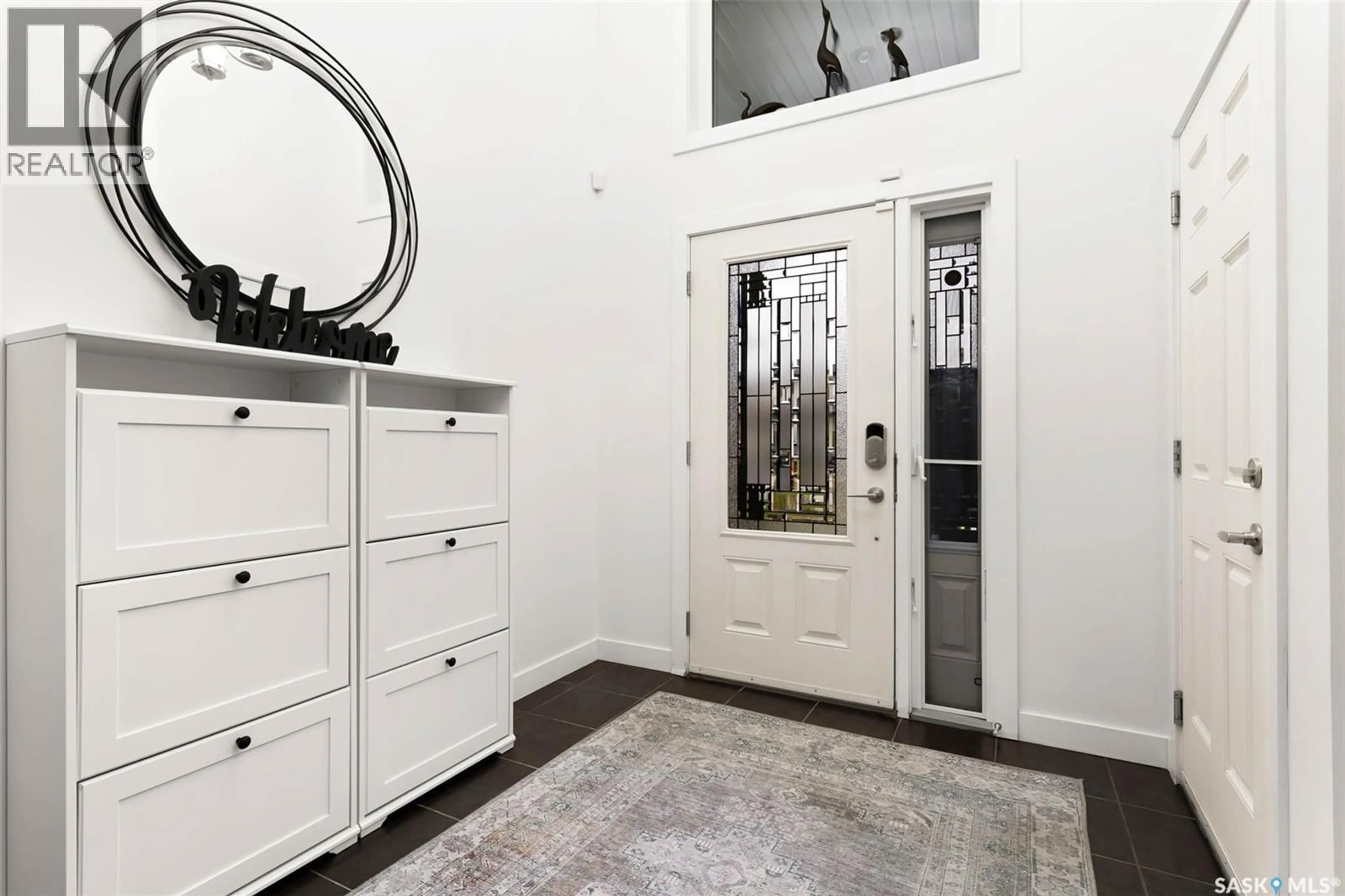 Indoor entryway for 5061 SNOWBIRDS CRESCENT, Regina Saskatchewan S4W0H5