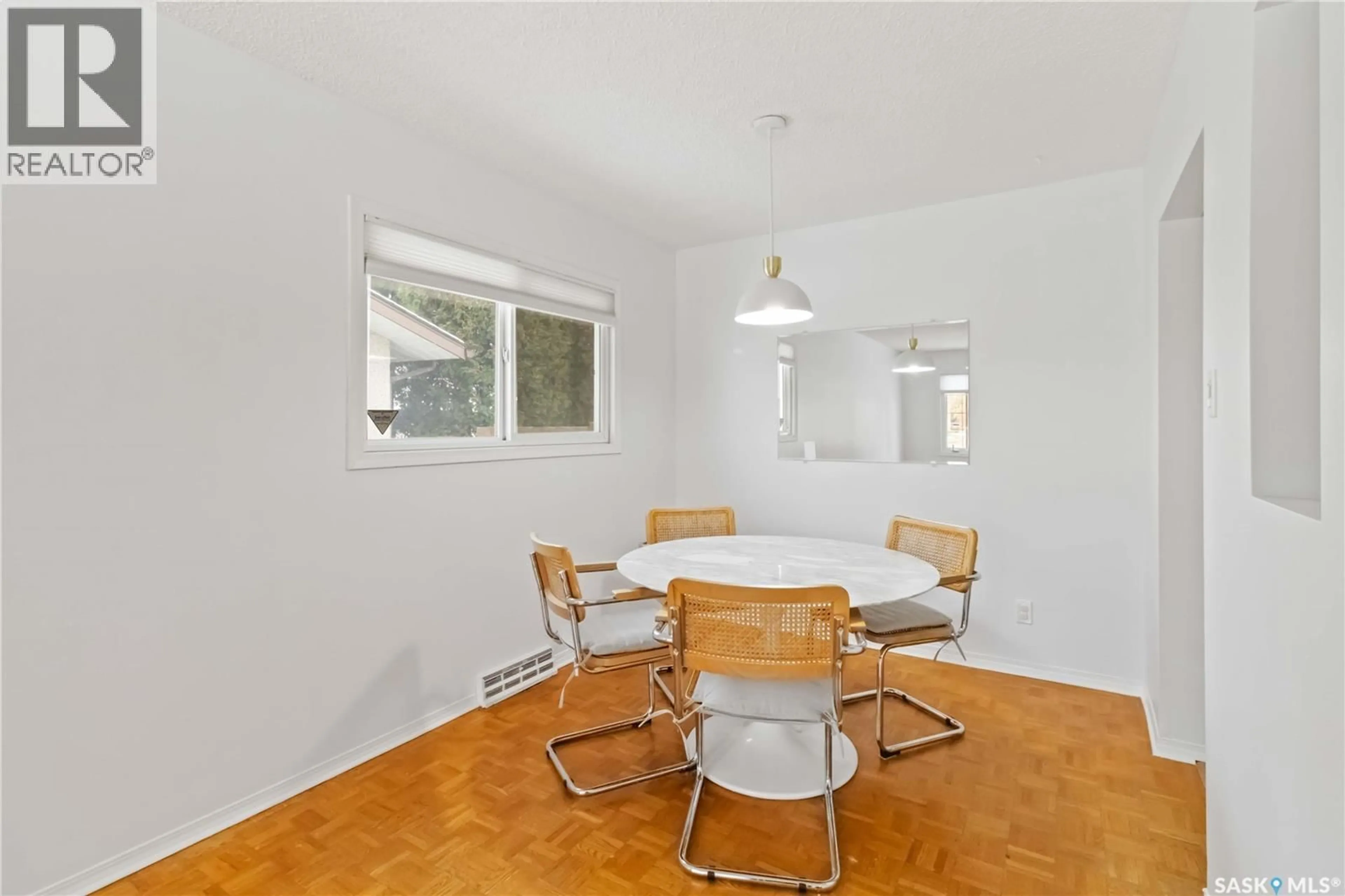 Dining room, wood/laminate floor for 1516 ISABELLA STREET, Saskatoon Saskatchewan S7J0B9