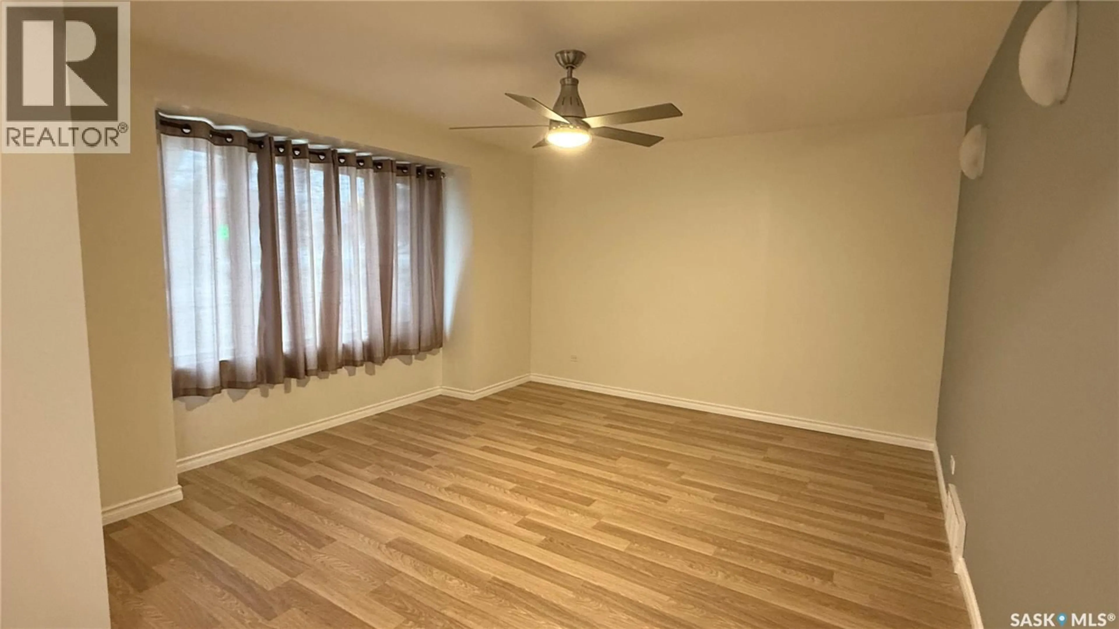 A pic of a room for 4124 4TH AVENUE, Regina Saskatchewan S4T0H5