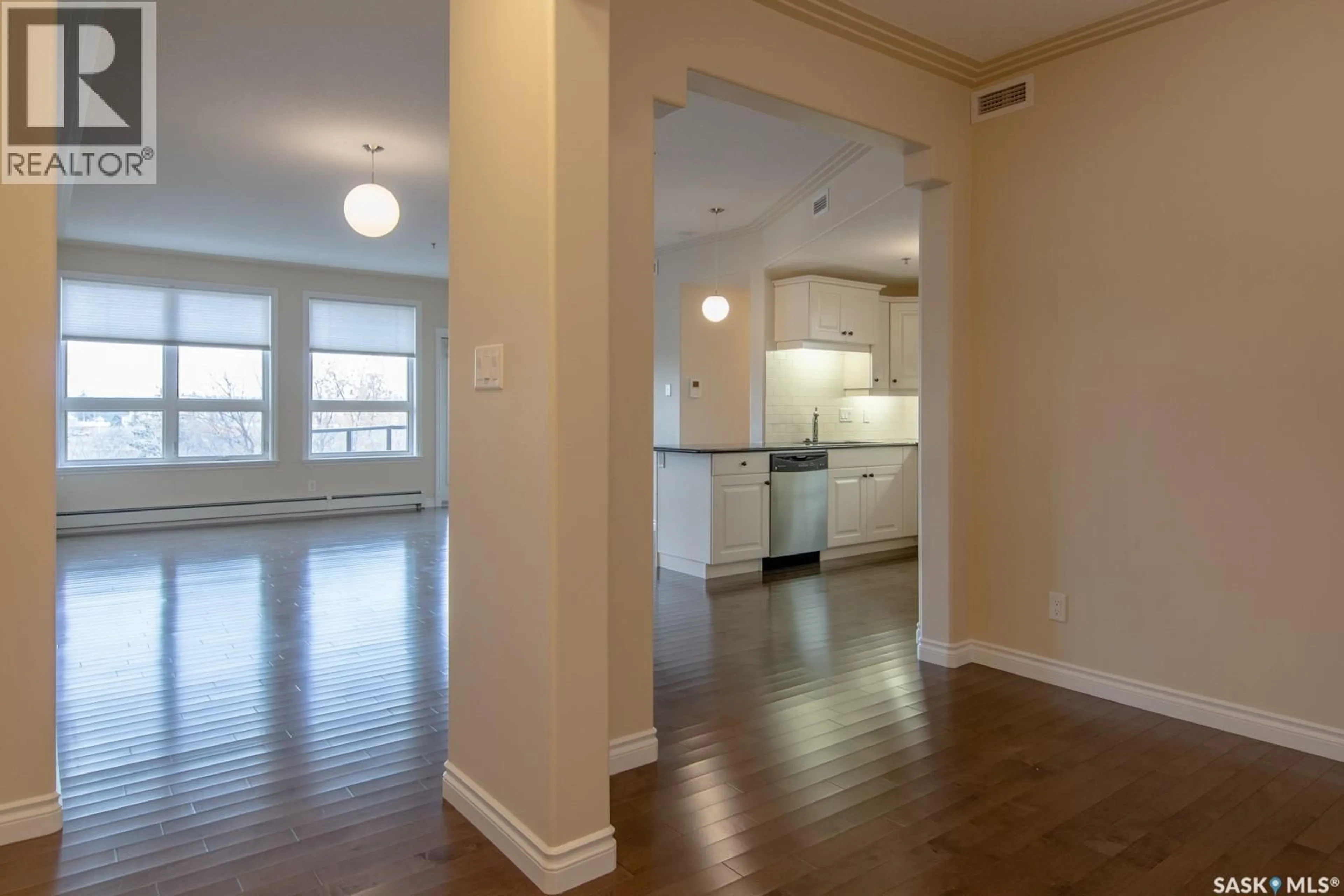 A pic of a room for W - 238 623 SASKATCHEWAN CRESCENT, Saskatoon Saskatchewan S7M0A5