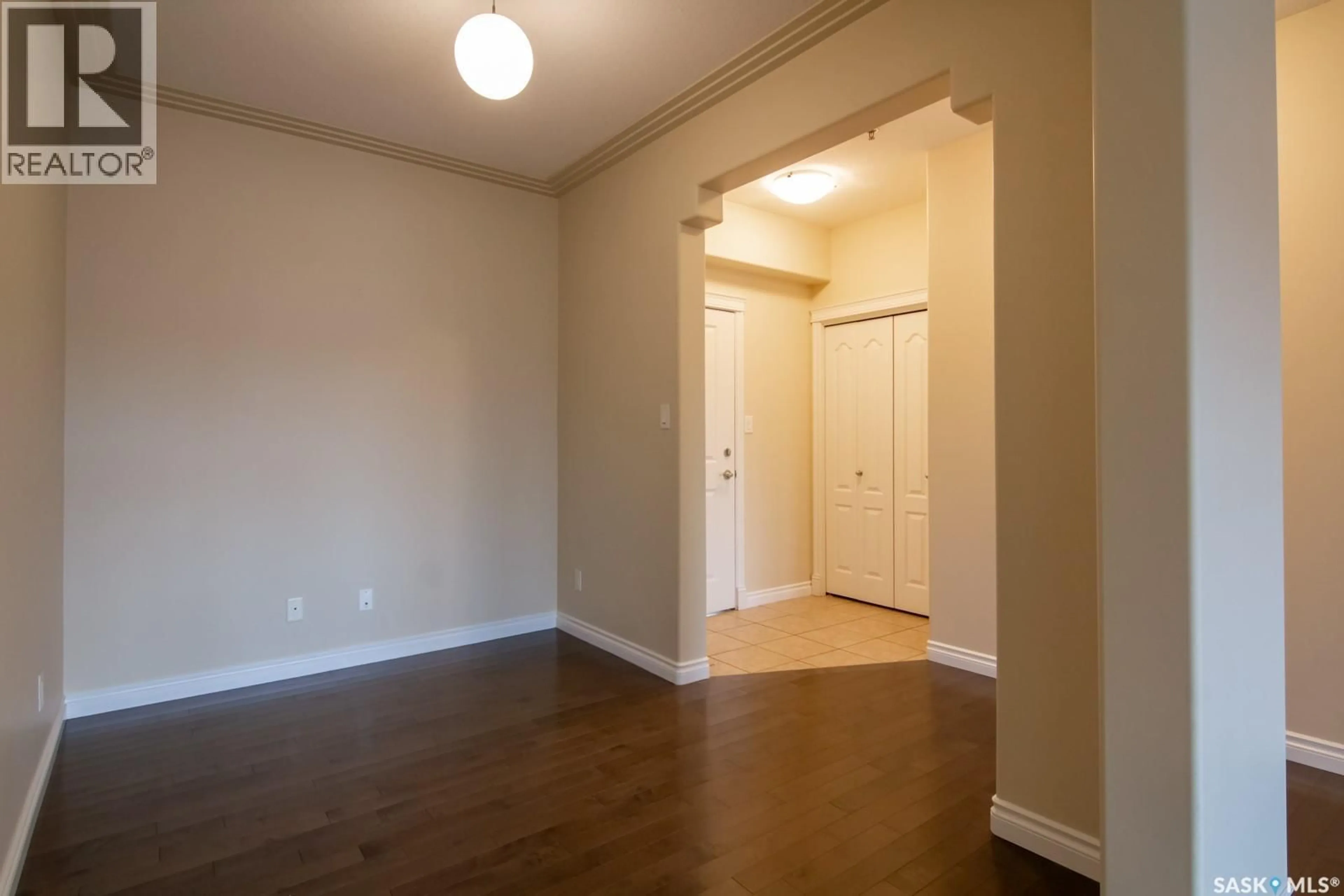 A pic of a room for W - 238 623 SASKATCHEWAN CRESCENT, Saskatoon Saskatchewan S7M0A5