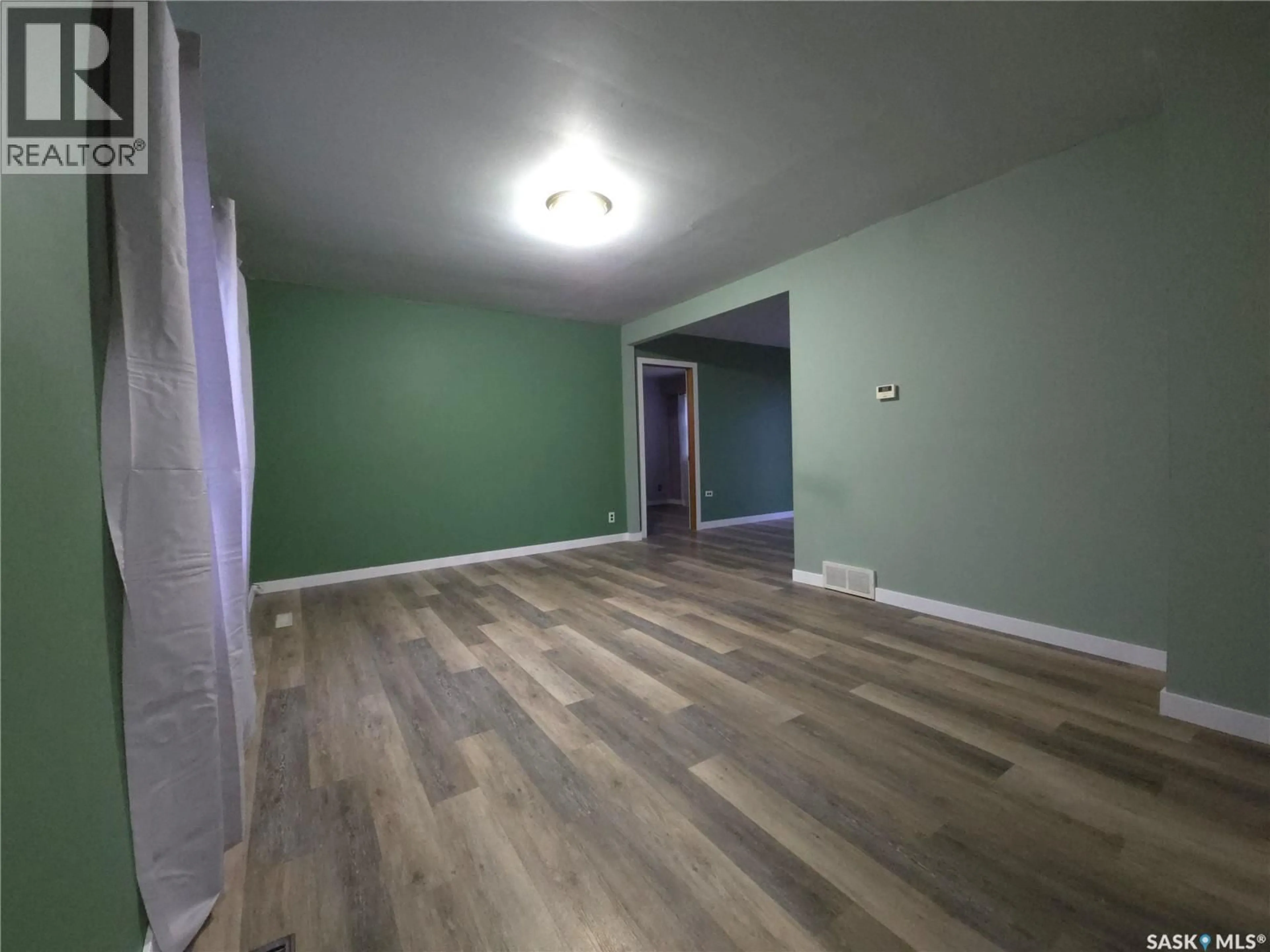 A pic of a room for 643 OMINICA STREET, Moose Jaw Saskatchewan S6H0H4