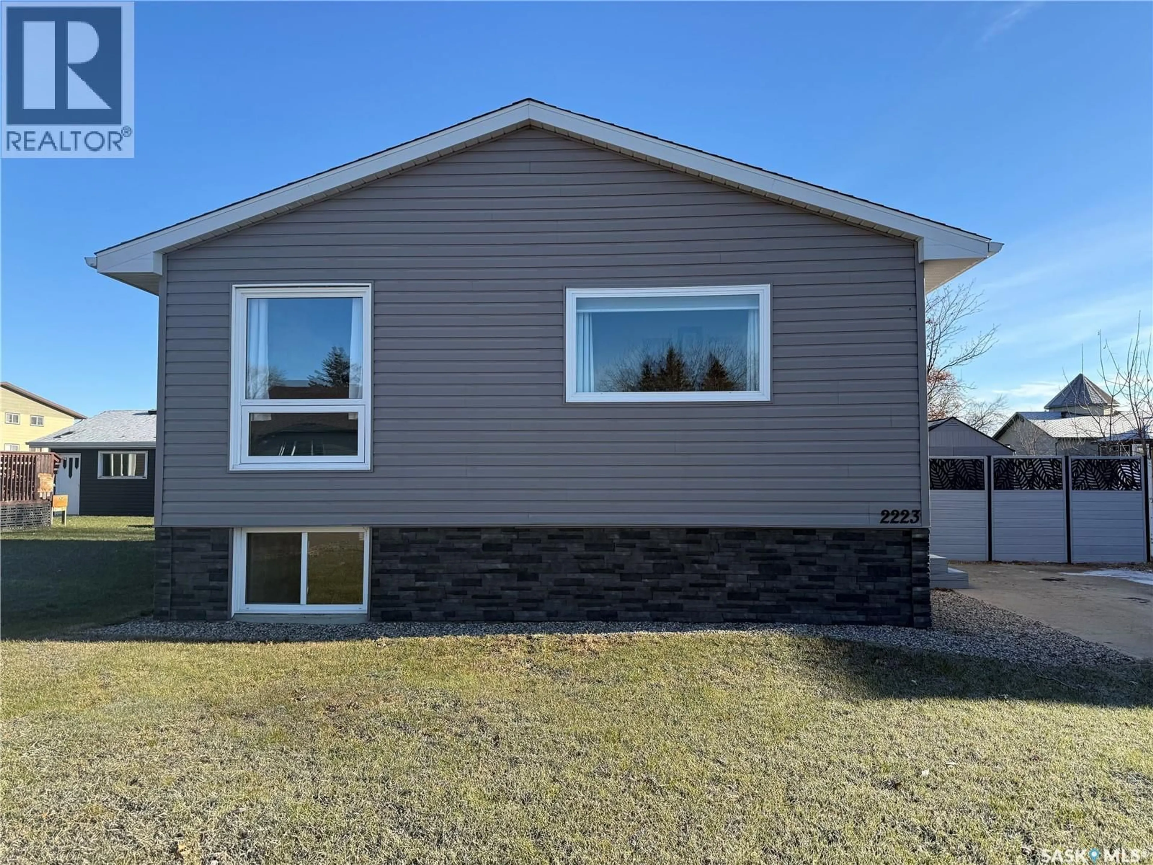 Home with vinyl exterior material, building for 2223 2ND STREET, Carrot River Saskatchewan S0E0L0