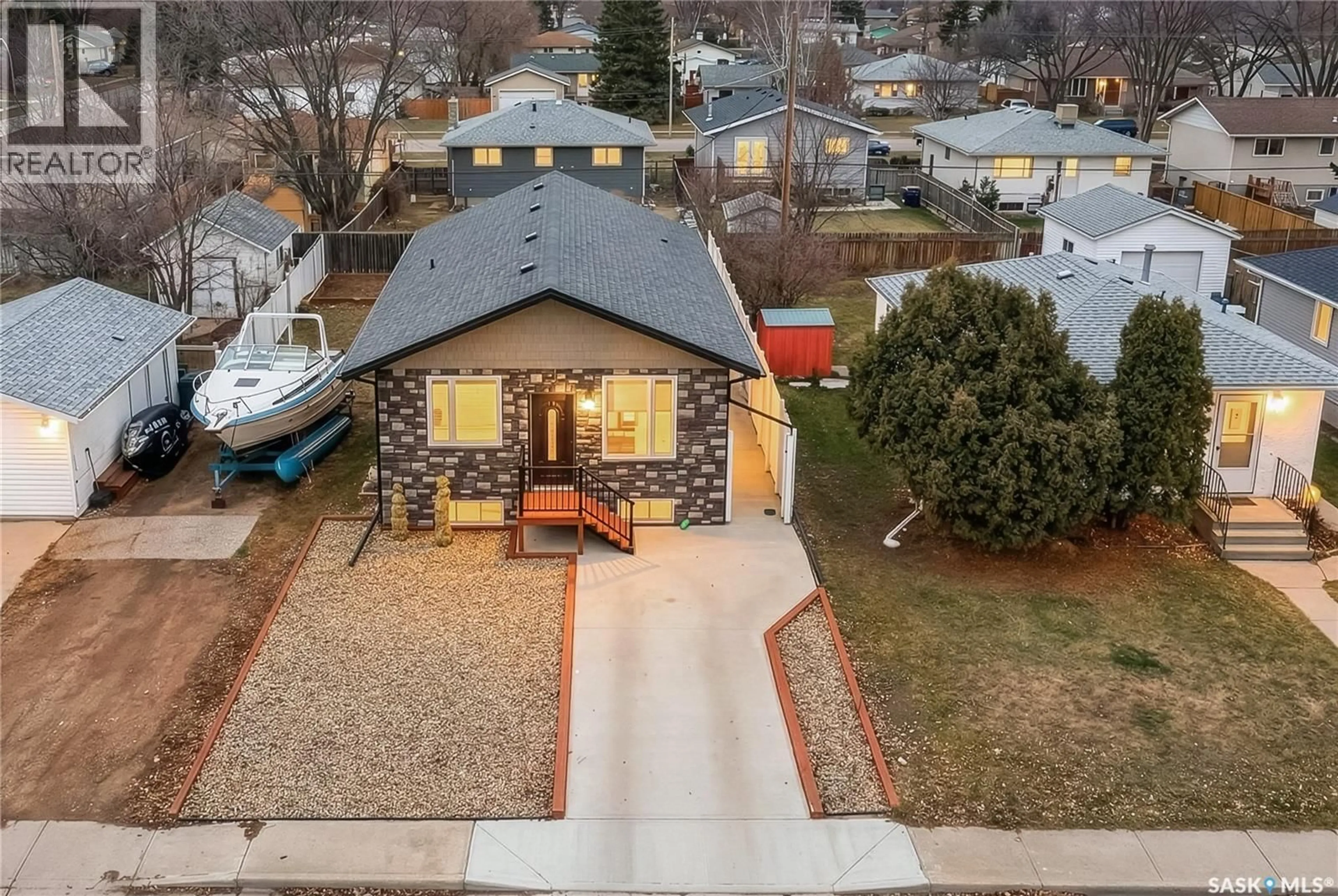 A pic from outside/outdoor area/front of a property/back of a property/a pic from drone, street for 1148 HOCHELAGA STREET, Moose Jaw Saskatchewan S6J2J2