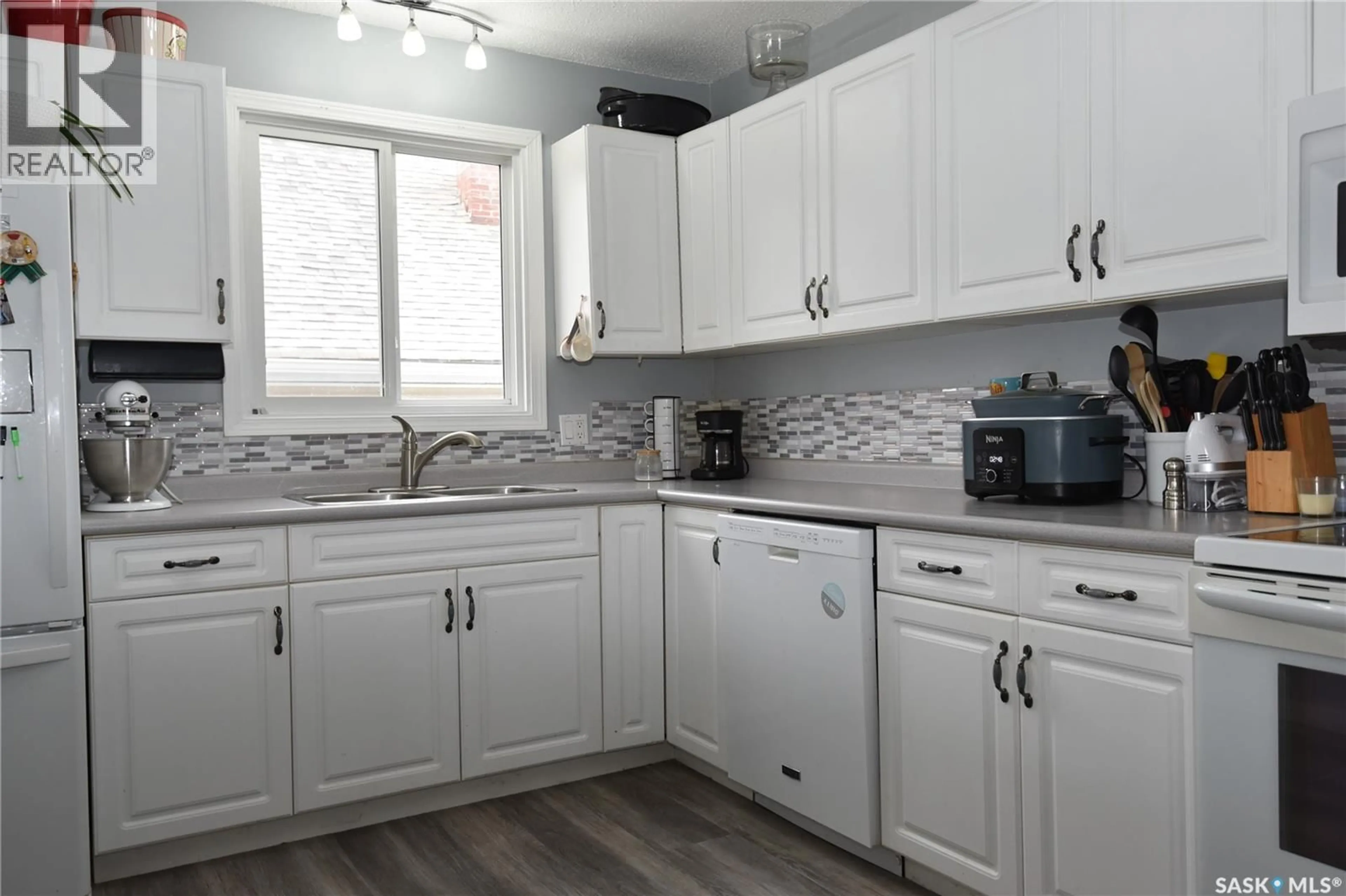 Unknown for 312 6TH AVENUE, Nipawin Saskatchewan S0E1E0