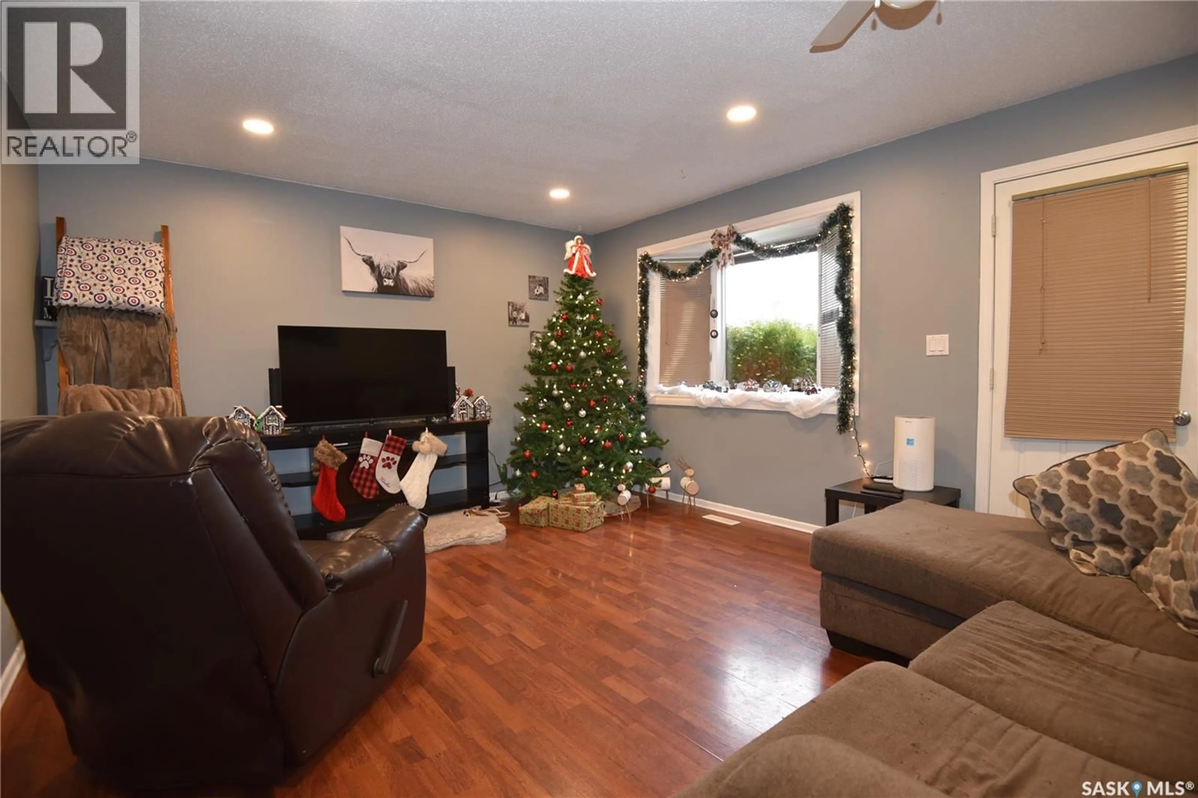 Living room with furniture, unknown for 312 6TH AVENUE, Nipawin Saskatchewan S0E1E0